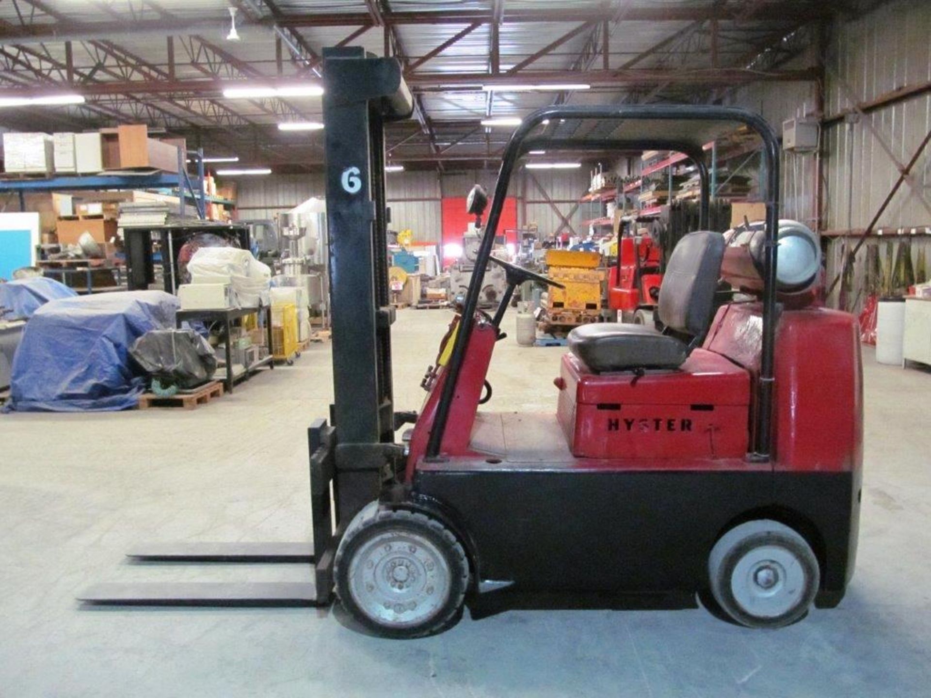 HYSTER PROPANE FORKLIFT HARD TIRES MODEL: S100B, LIFTING CAPACITY 10,000LBS, S/N A017D02351V, - Image 5 of 12