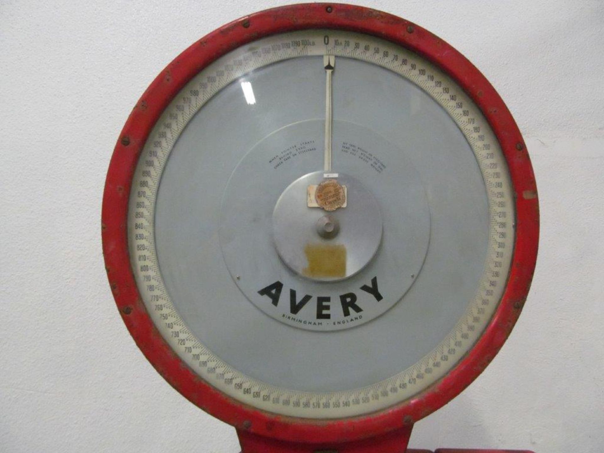 AVERY SCALE, CAPACITY: 1100 LBS, (GOOD TO WEIGH SCRAP) CONDITION UNKNOWN - Image 2 of 3