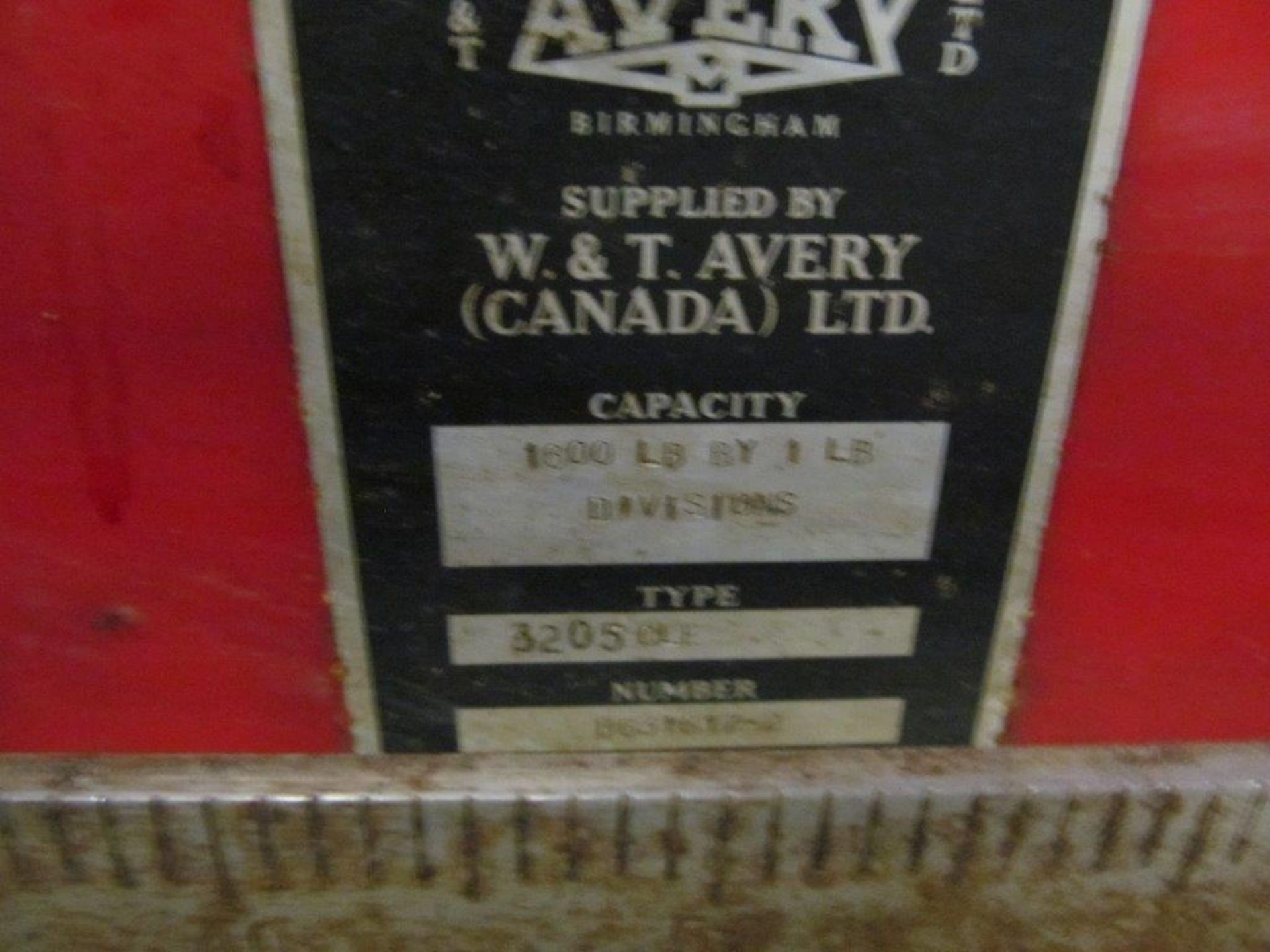 AVERY SCALE, CAPACITY: 1100 LBS, (GOOD TO WEIGH SCRAP) CONDITION UNKNOWN - Image 3 of 3