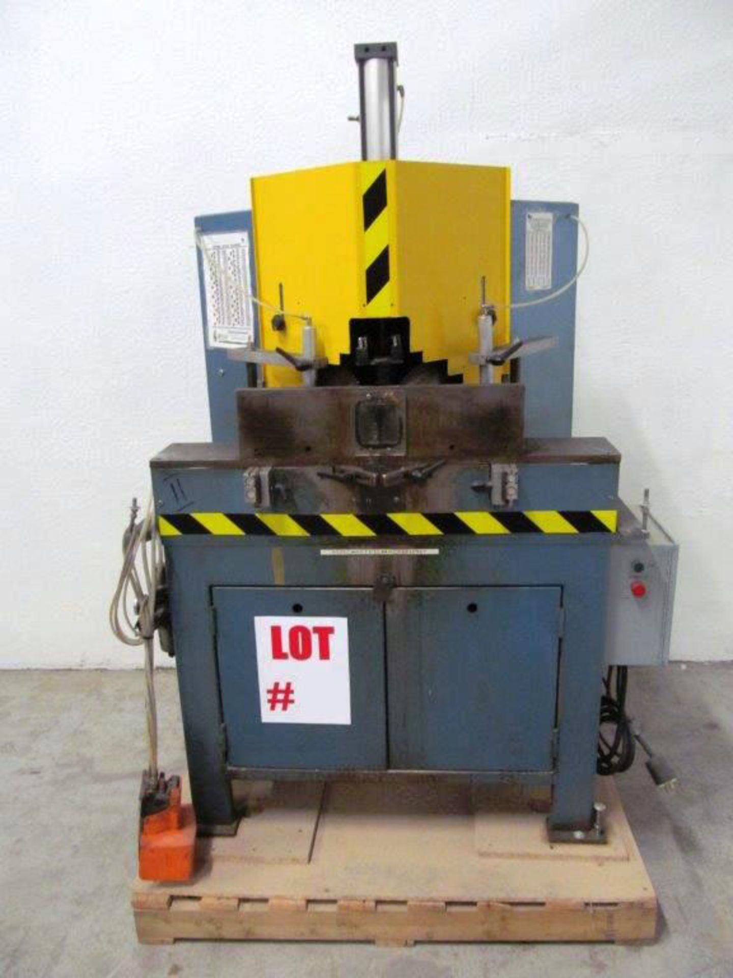 AUTOMATED MACHINERY DOUBLE MITRE SAW @ 14'' DIAMETER BLADES, ELECTRICS: 220V/3PH/60C - Image 2 of 4