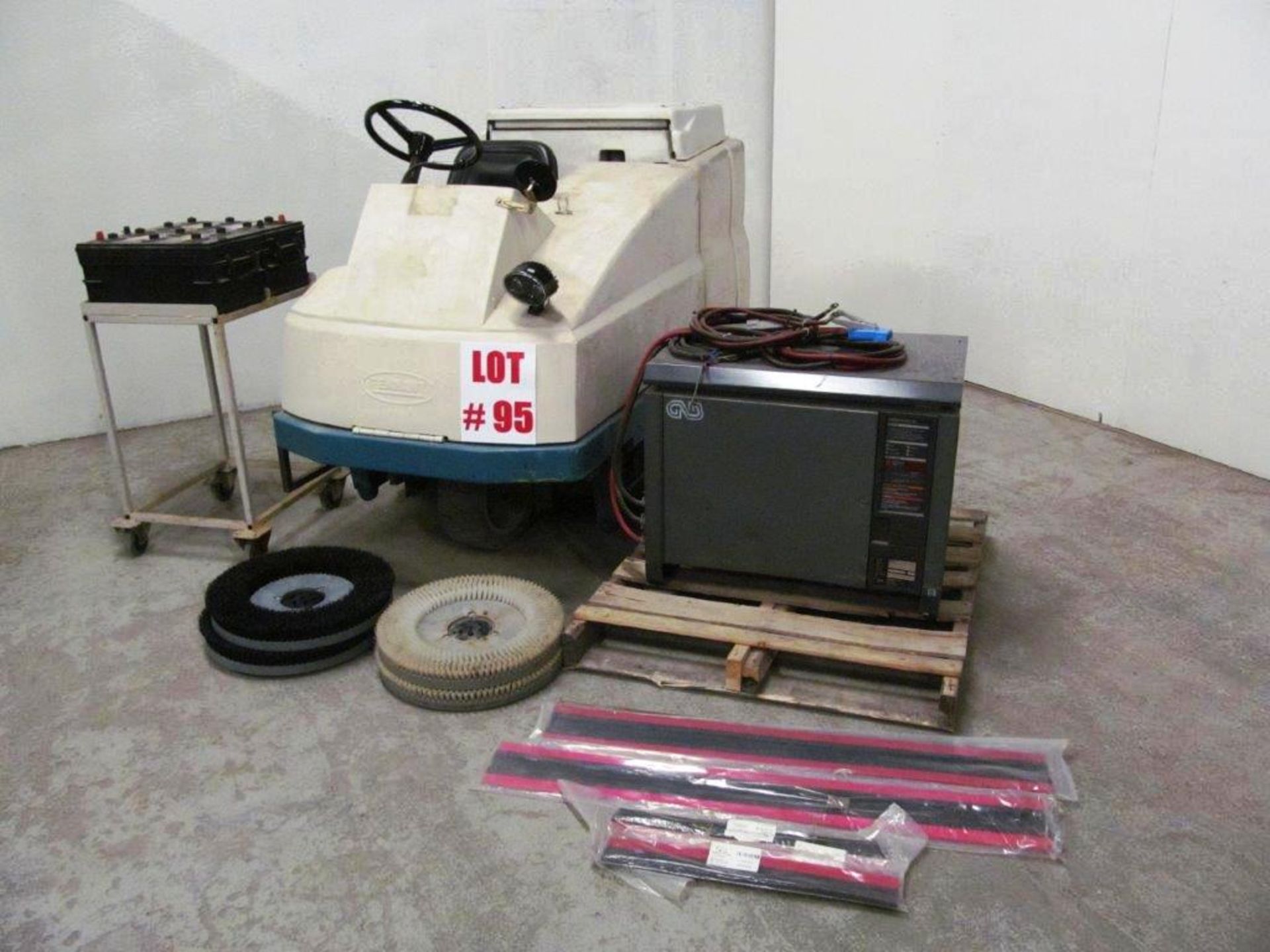 TENNANT FLOOR SWEEPER, ELECTRIC 36V, C/W EXTRA BATTERIES & ACCESSORIES, CONDITION UNKNOWN