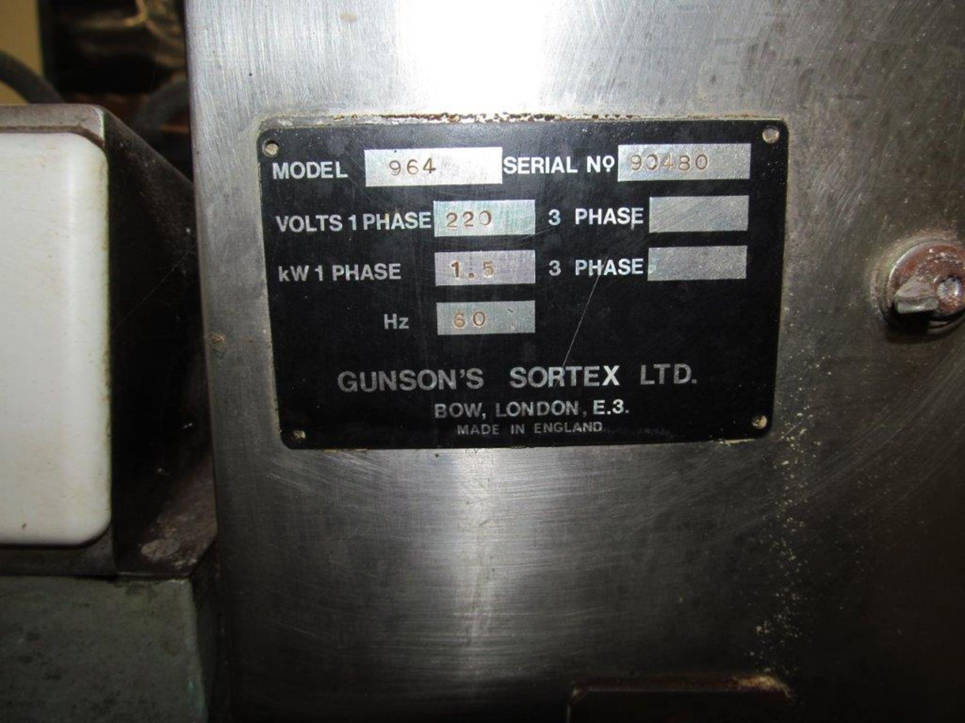 GUNSON'S SORTEX LTD. (ENGLAND) MODEL 964, S/N 90480, 6 CHUTES DISPENSER (VIBRATING) - Image 5 of 5