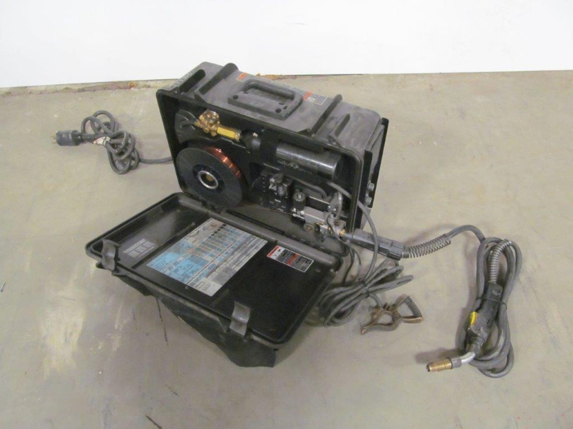 MILLER MIG WELDER MODEL PASSPORT