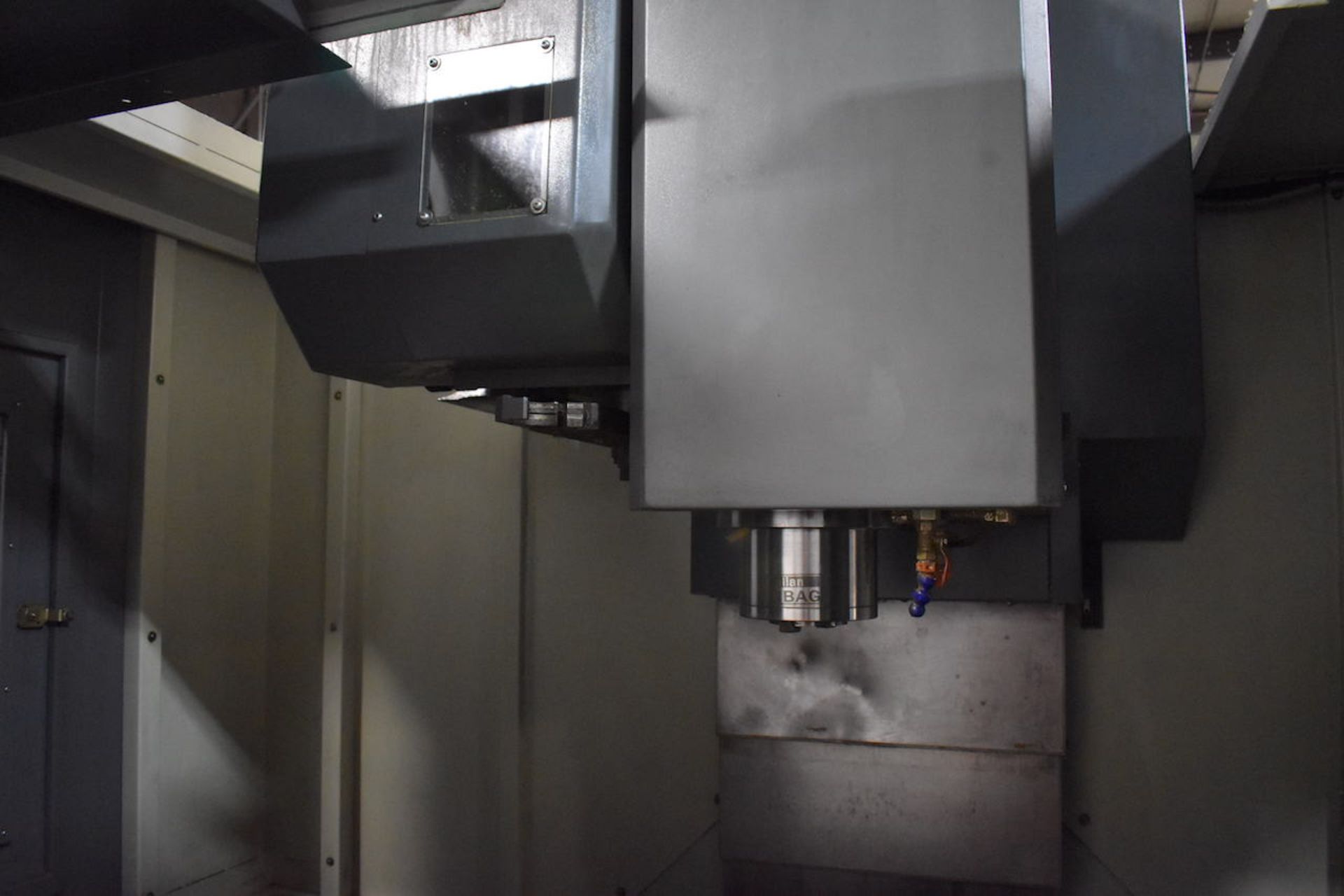 2006 DMTG DALIAN MODEL VDL-1000 CNC VERTICAL MACHINING CENTER: S/N F0033; W/Fanuc Series Oi-MC CNC - Image 3 of 7