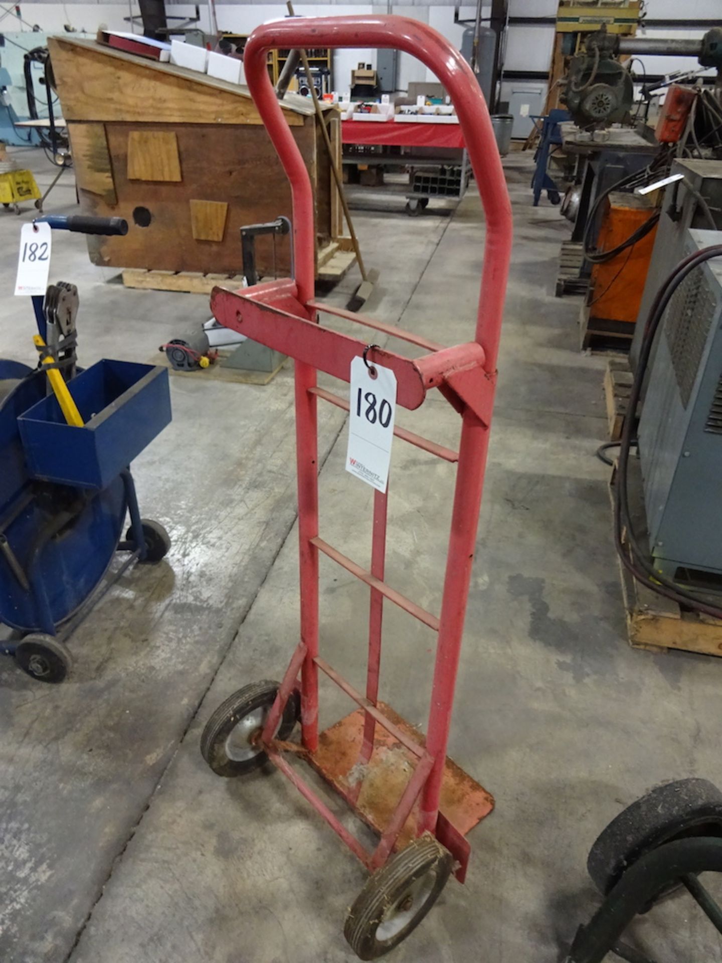 HAND TRUCK