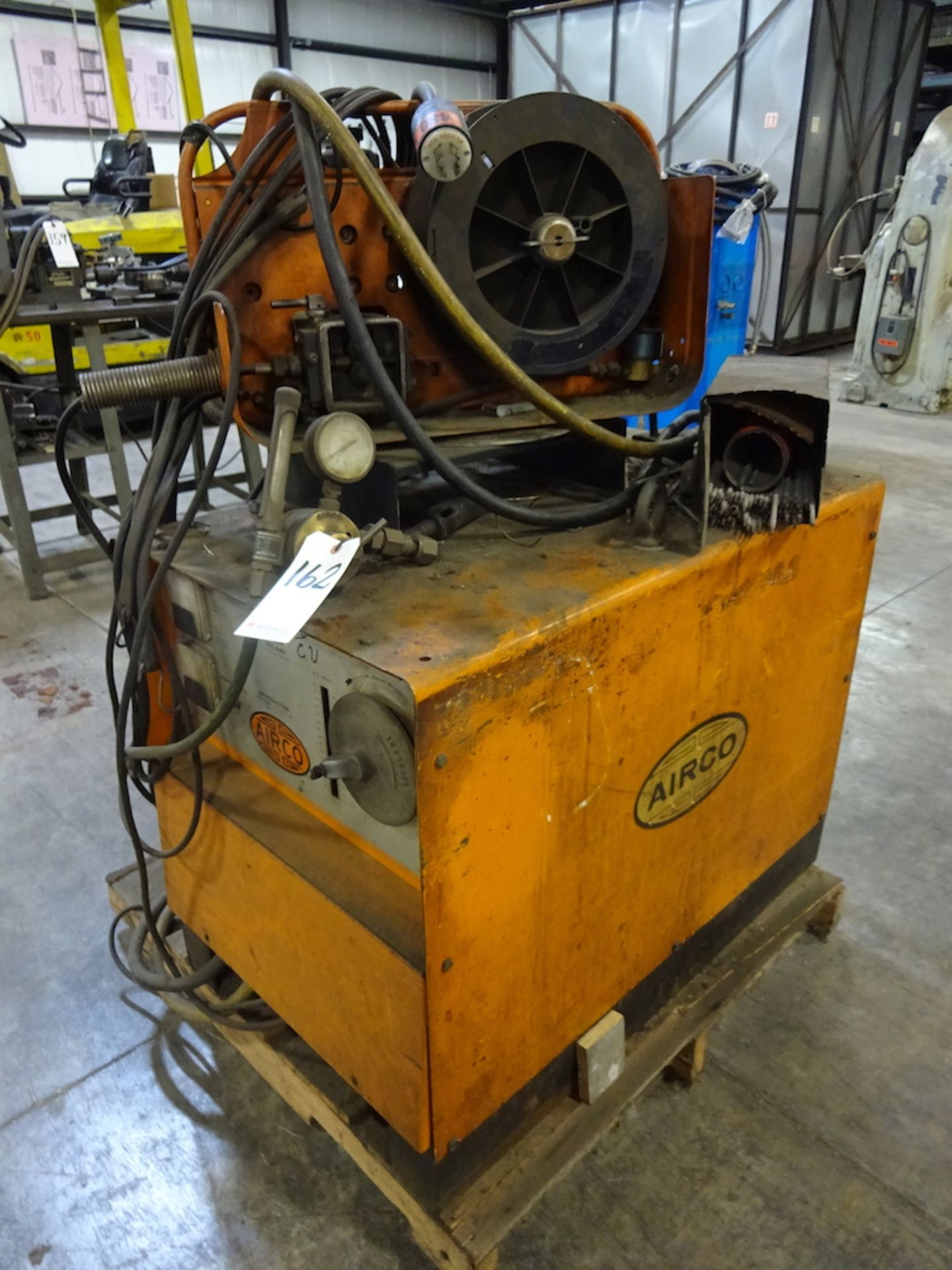 AIRCO 250 AMP MODEL 2.5DTR-224-A WELDER: S/N P355324