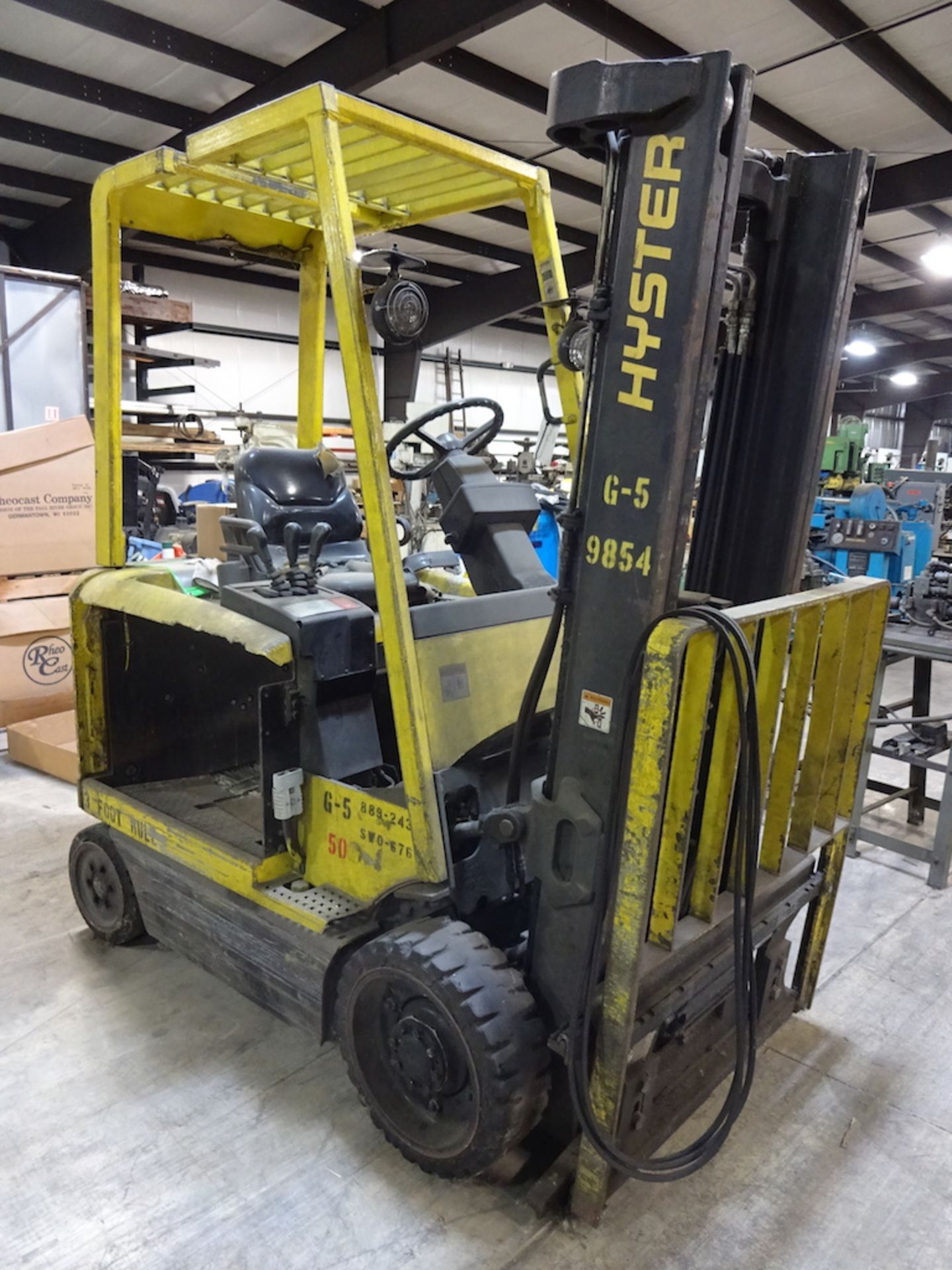 HYSTER MODEL E50XM-33 ELECTRIC FORK LIFT TRUCK (NO BATTERY; NO FORKS) - Image 3 of 4