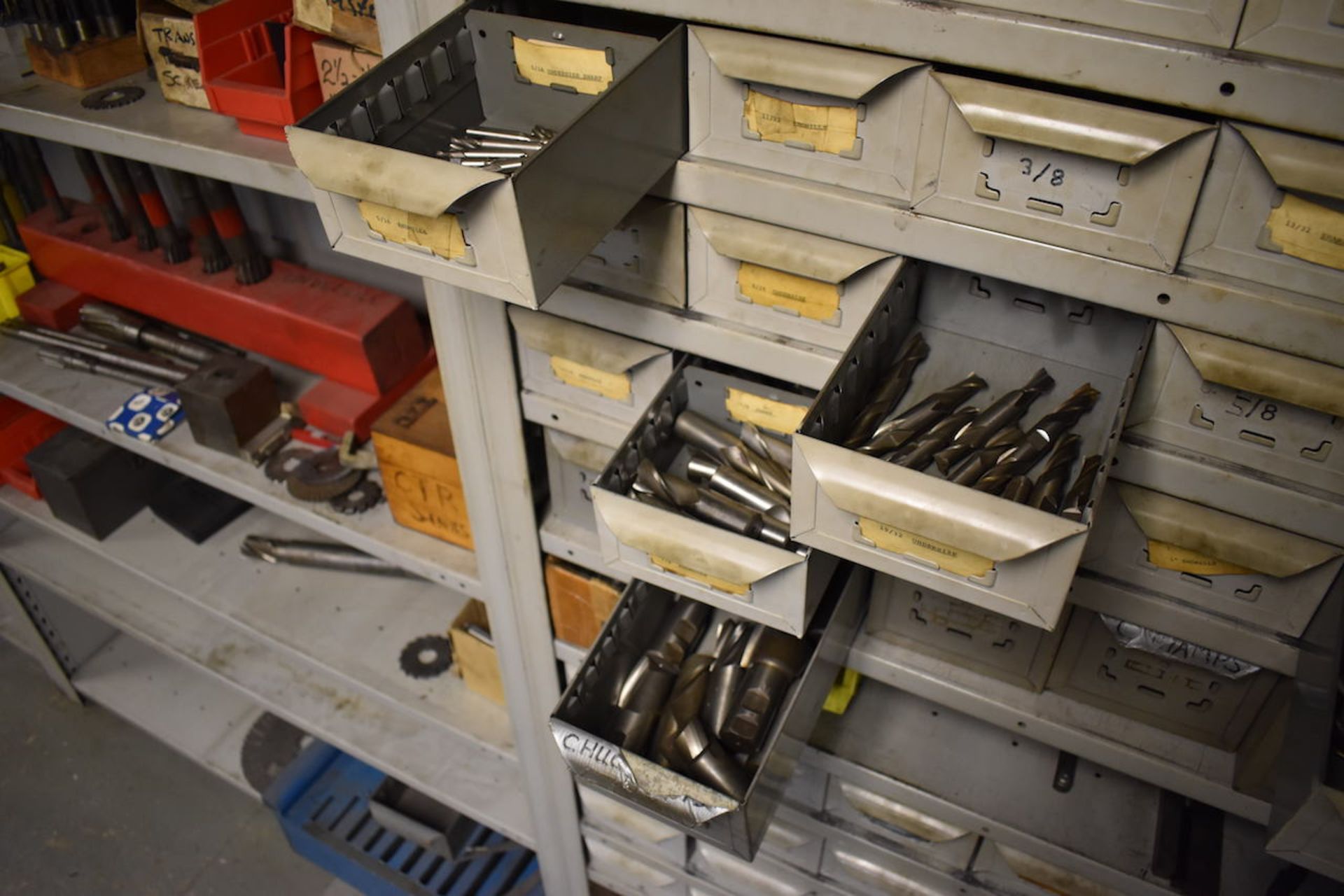 LOT: ASSORTED MILLING CUTTERS, INCLUDING: Double End Mills, Single End Milling Cutters, Keyway - Image 3 of 6