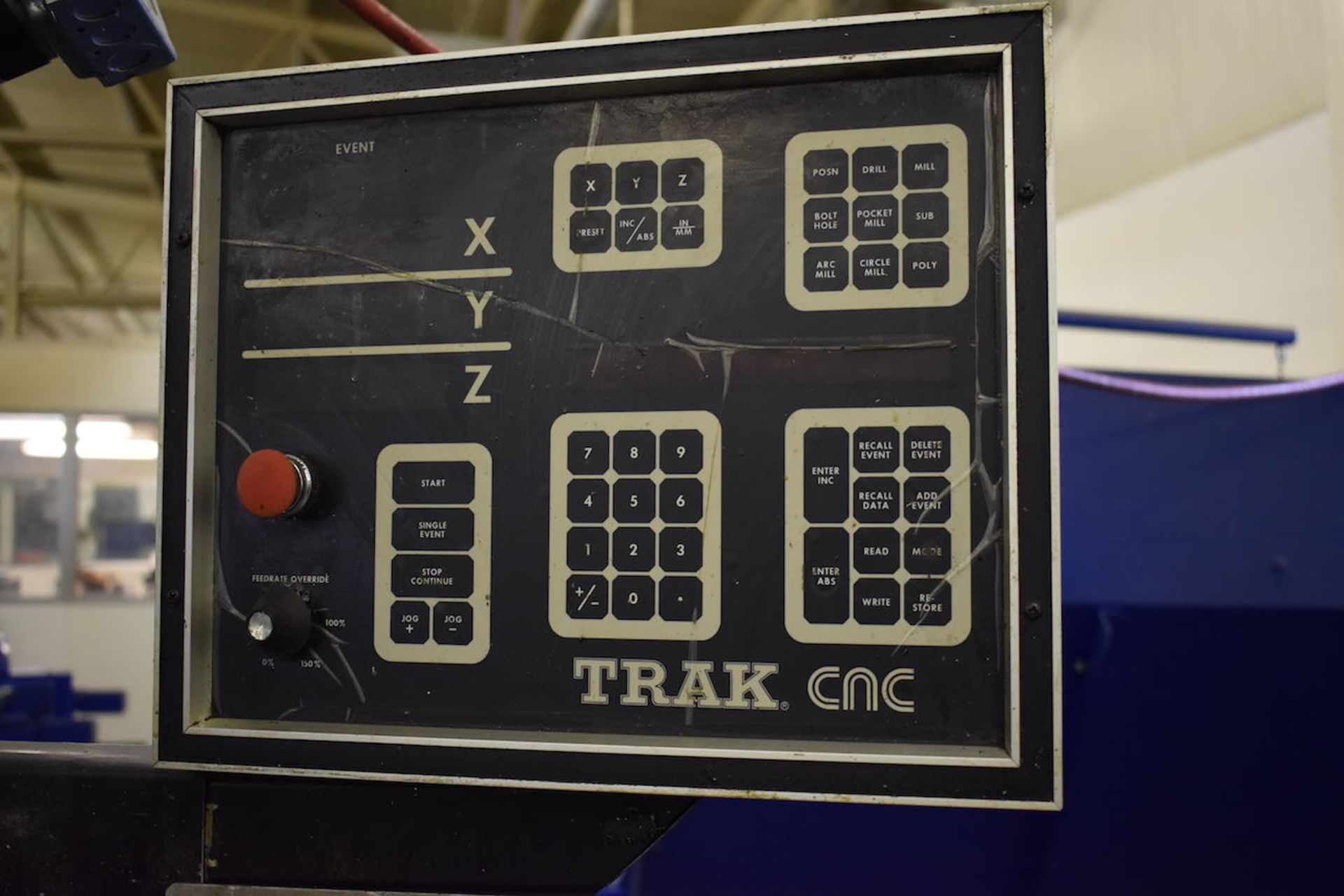 SUPERMAX 3 HP MODEL YCM-16VS CNC VERTICAL MILLING MACHINE: S/N 08803 (1986); W/Trak 3-Axis CNC - Image 3 of 7