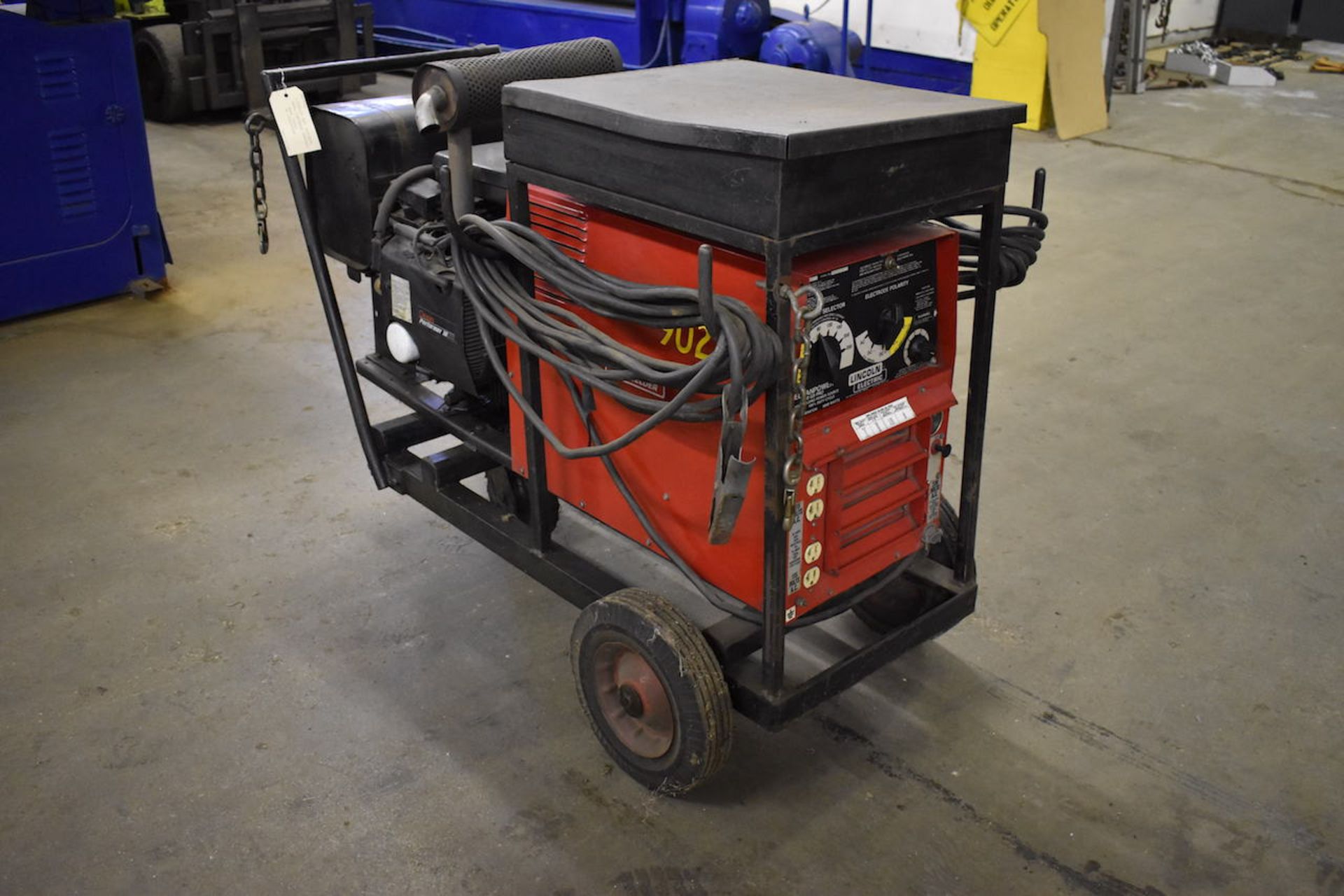 LINCOLN ELECTRIC 250 AMP WELDON POWER 250 G9 PRO AC/DC ARC WELDING POWER SOURCE/9000 WATT POWER - Image 2 of 3