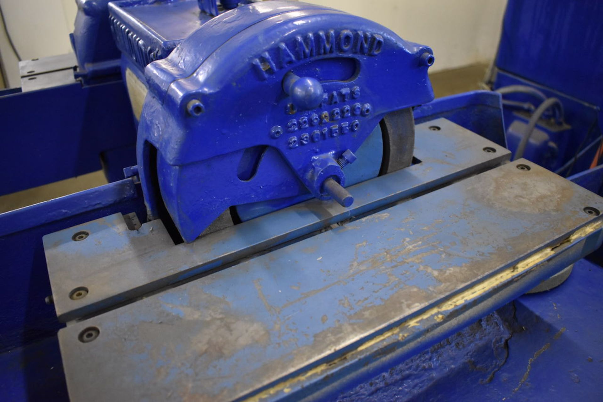HAMMOND 10" MODEL WD-10 DOUBLE END CARBIDE TOOL GRINDER: S/N 8660; W/2 HP; 19" X 9-1/2" Table - Image 3 of 5