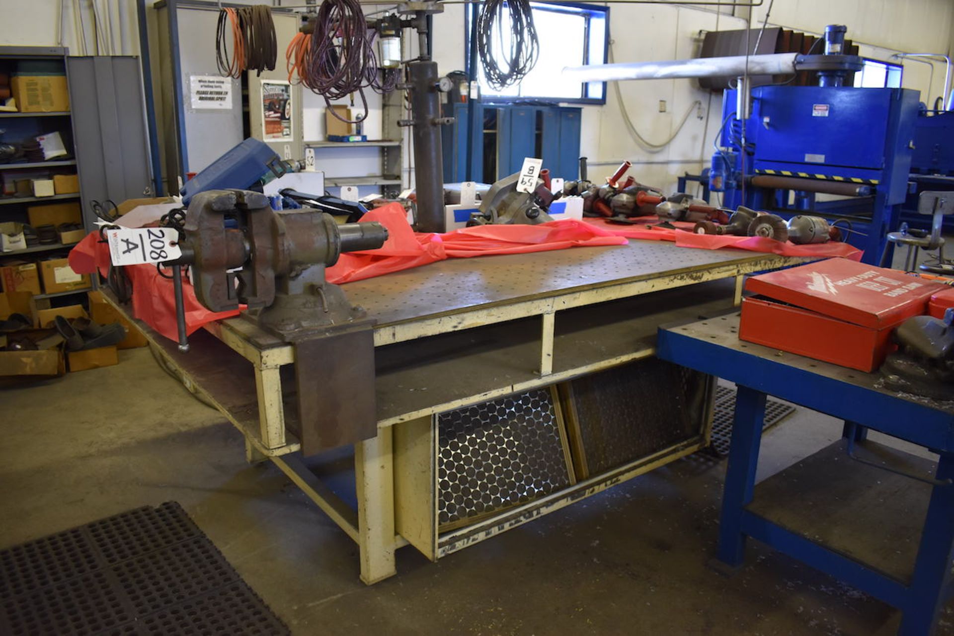 CUSTOM 8' X 6' PLYWOOD TOP STEEL BASE DOWN DRAFT GRINDING TABLE; W/5" Bench Vise - Image 4 of 4