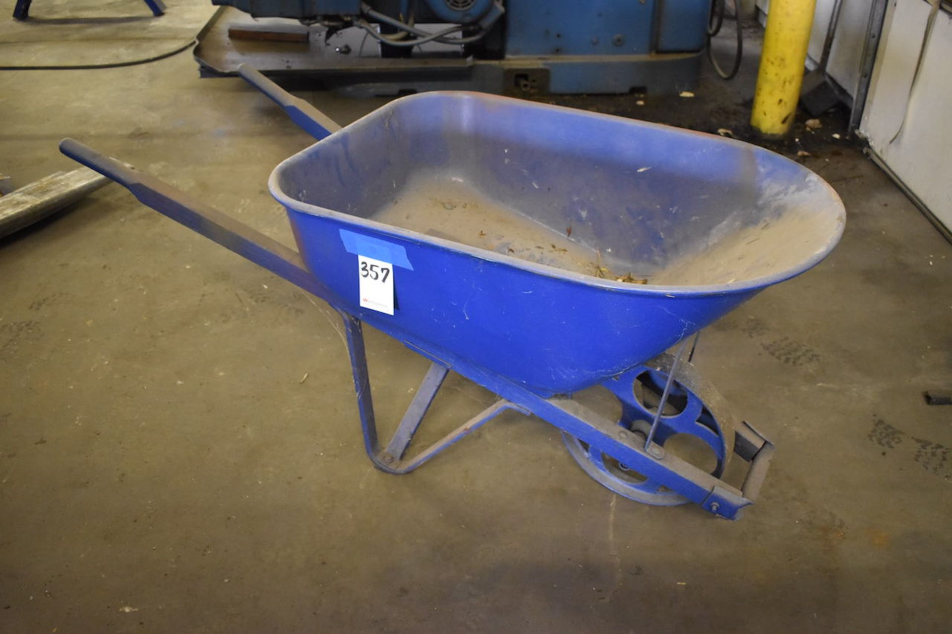 WHEELBARROW