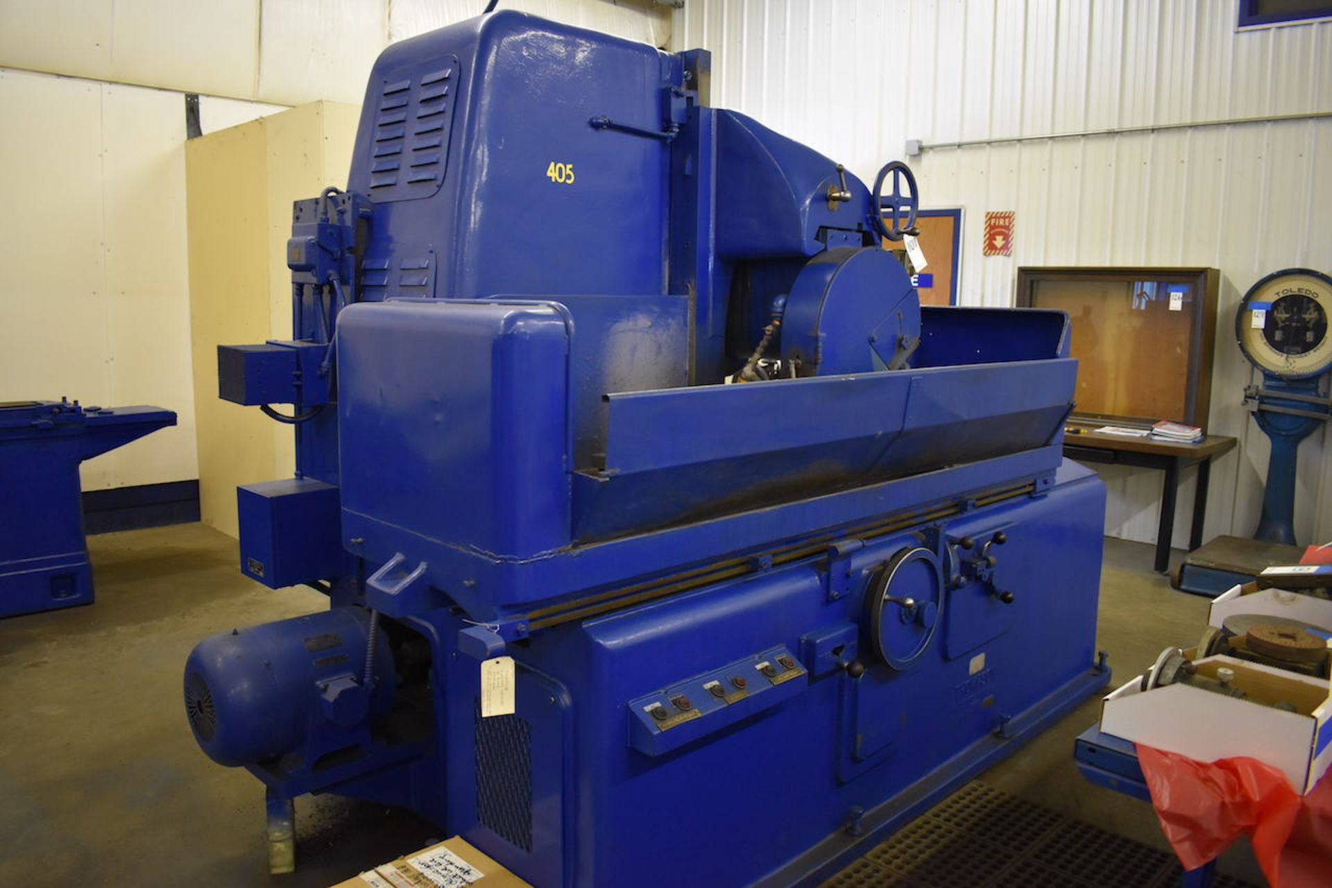 THOMPSON 12" X 48" MODEL 4C HYDRAULIC SURFACE GRINDER: S/N 4C11440; W/Coolant Pump; Neutrol Chuck - Image 2 of 8