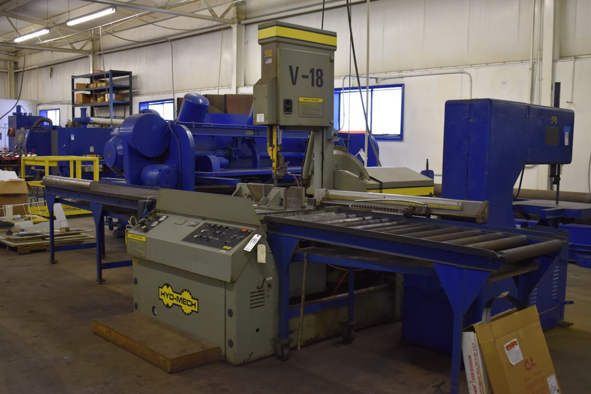 HYD-MECH 20" MODEL V-18 VERTICAL BAND SAW: S/N J1096356 (1996); W/Variable Speed Feed; Left &