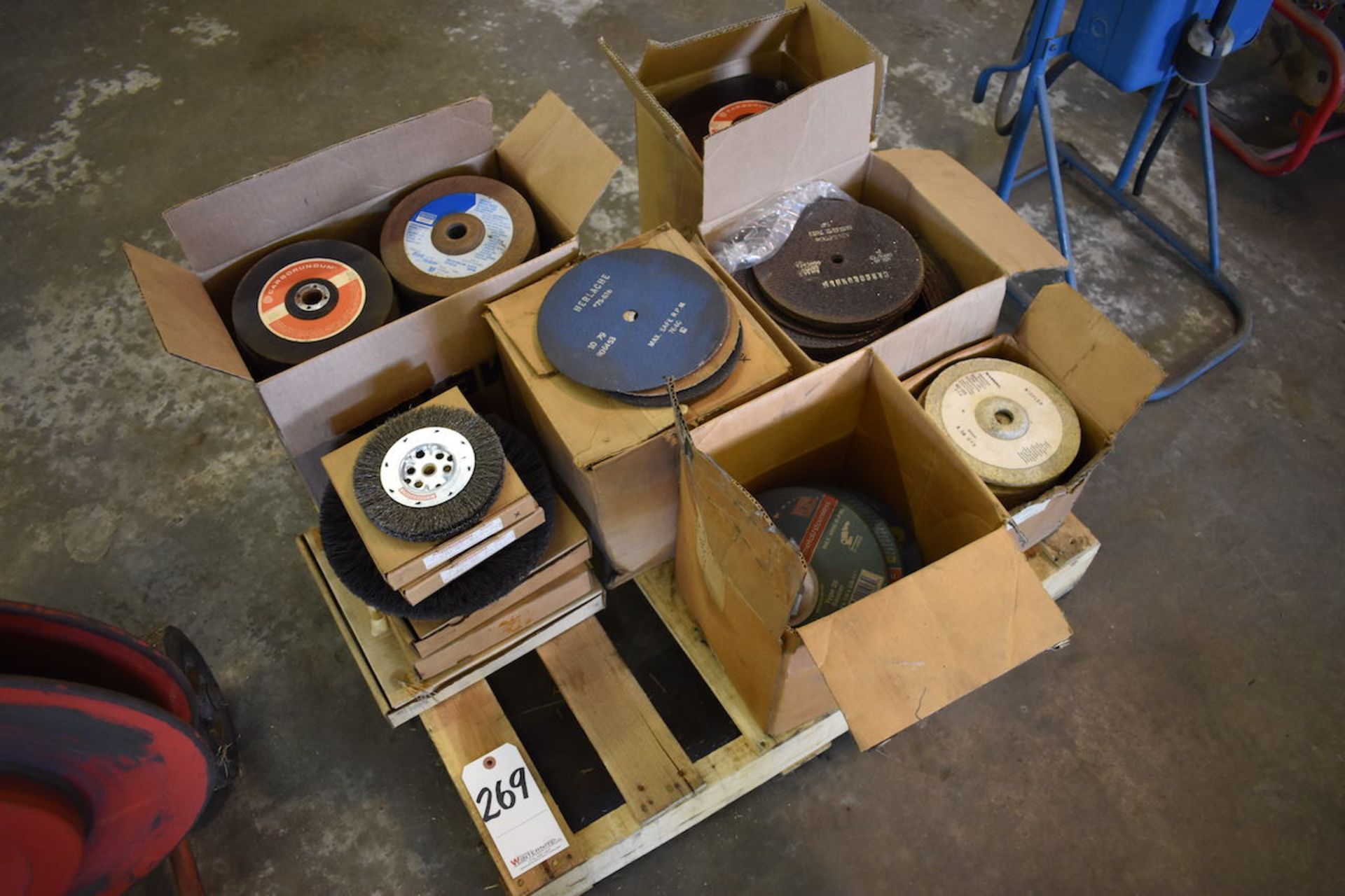 LOT: ASSORTED ABRASIVE WHEELS ON (1) PALLET