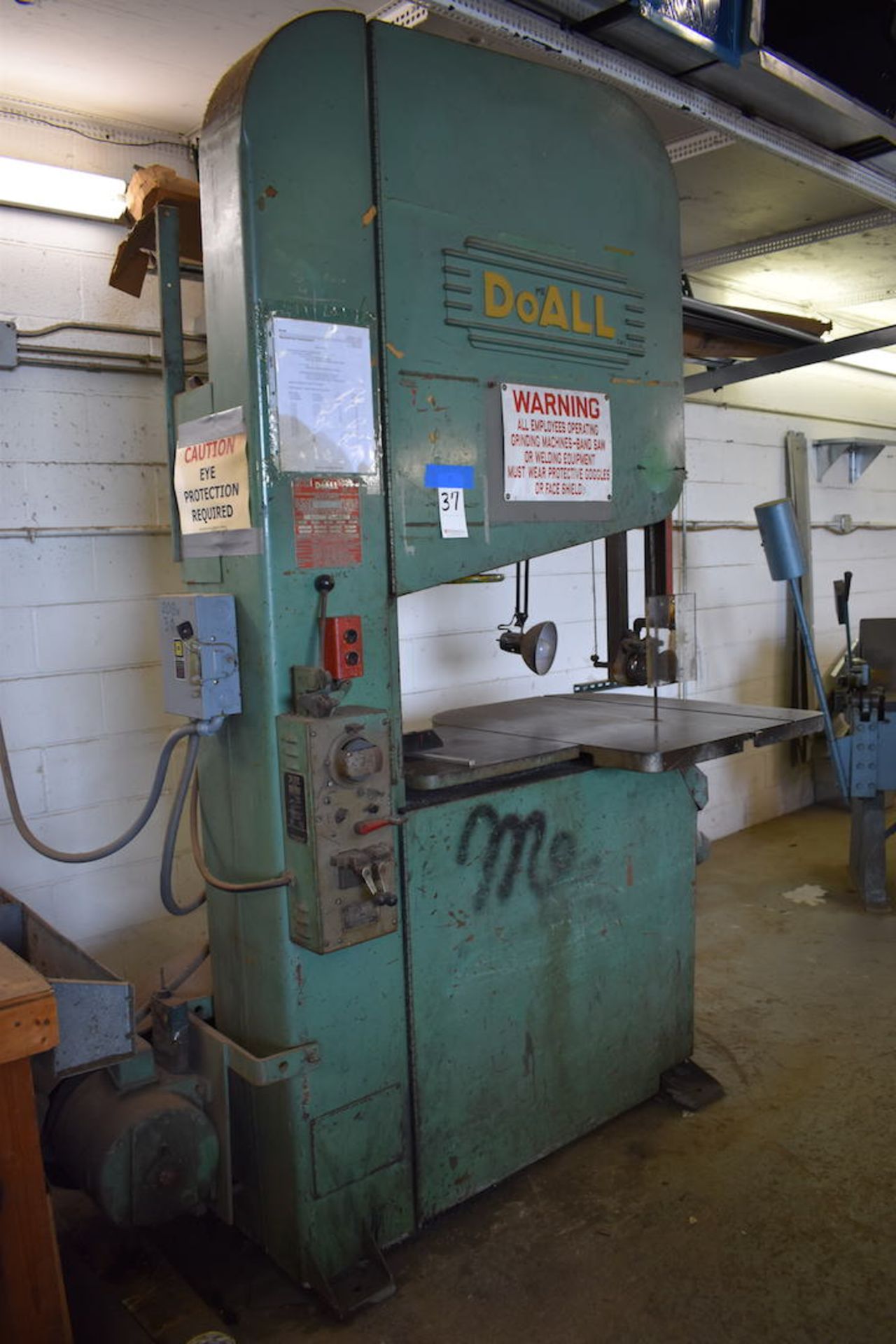 DoAll 36" Model ZS3620 Vertical Band Saw, S/N 31-602057, 36" x 30" Tilting Table, 19" x 19" Sub- - Image 7 of 7