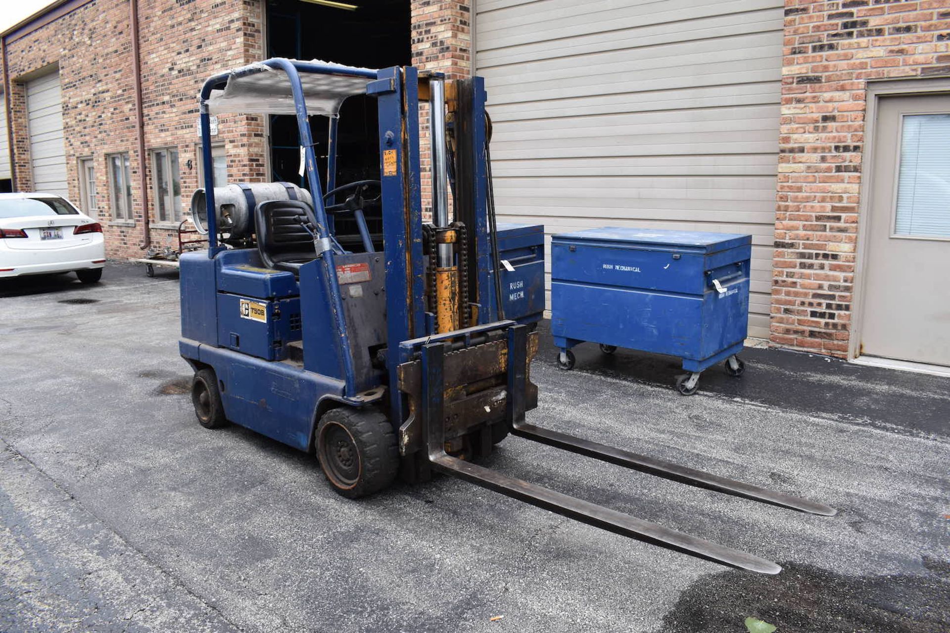 Caterpillar 5000 lb. Model T50B LP Forklift Truck, S/N 14N1869, Side Shift, Solid Tires, 2-Stage