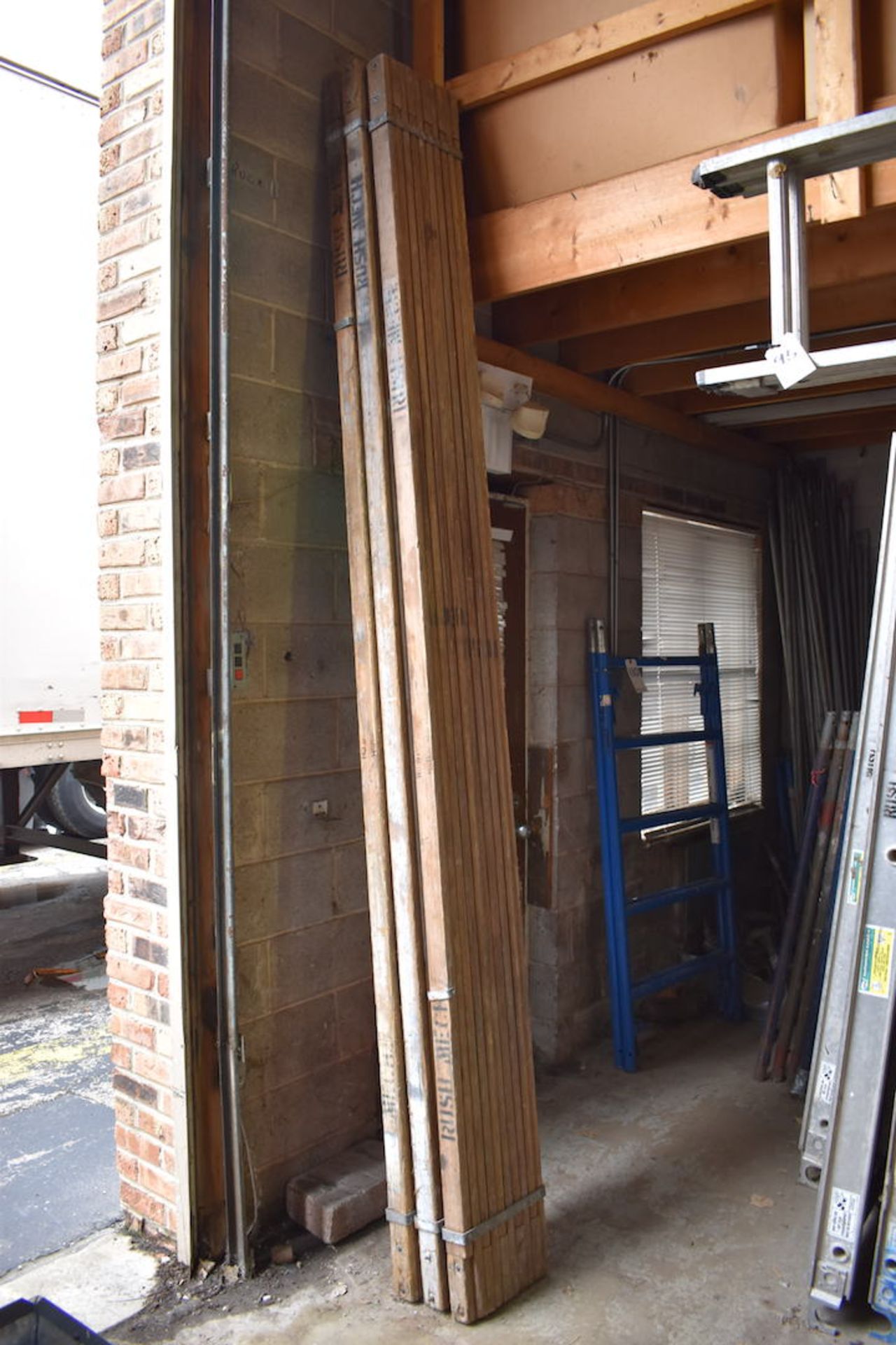 Lot: Assorted A-1 Scaffolding and Werner & Industrial Ladder Aluminum Scaffold Deck, Wood Planking - Image 5 of 5