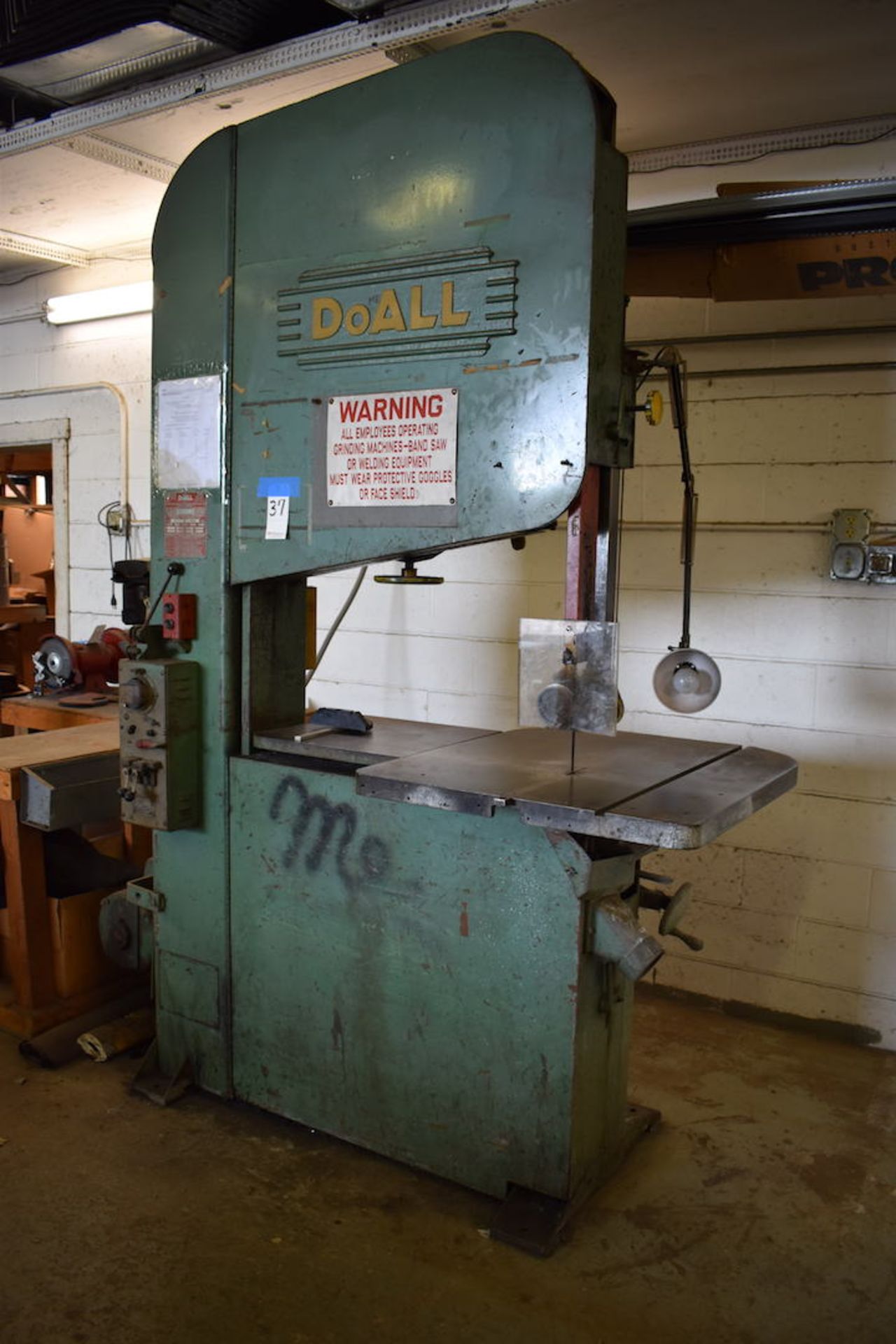 DoAll 36" Model ZS3620 Vertical Band Saw, S/N 31-602057, 36" x 30" Tilting Table, 19" x 19" Sub-