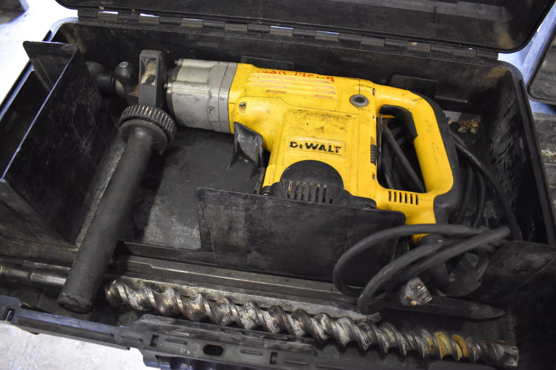 Dewalt Model D25550 1-9/16" Electric Rotary Hammer