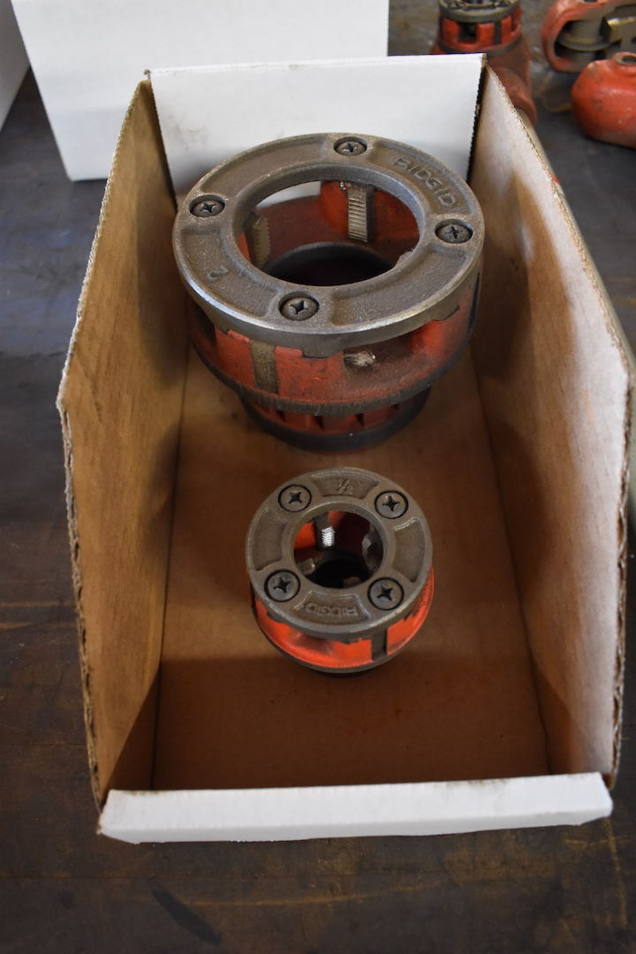 LOT: Ridgid No. 44-S 2.5 in. - 4 in. Pipe Cutter, 3/8 in. Pipe Threader, 2 in. Threading Die, 1/2 - Image 2 of 2