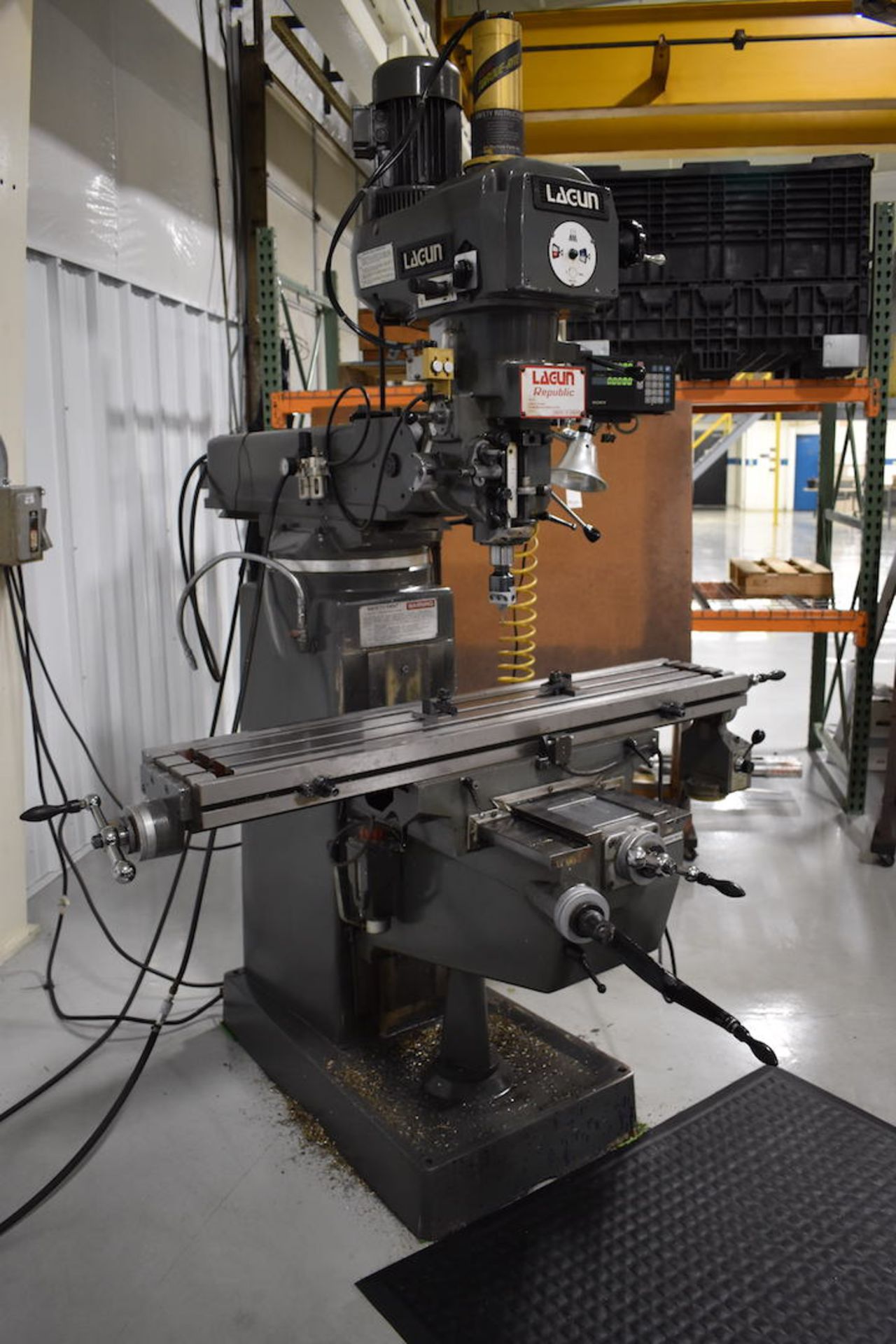 LAGUN 2.2KW MODEL FTV-2 VARIABLE SPEED VERTICAL MILLING MACHINE: S/N SE 37315; SONY LH31A-2 2-AXIS - Image 2 of 8
