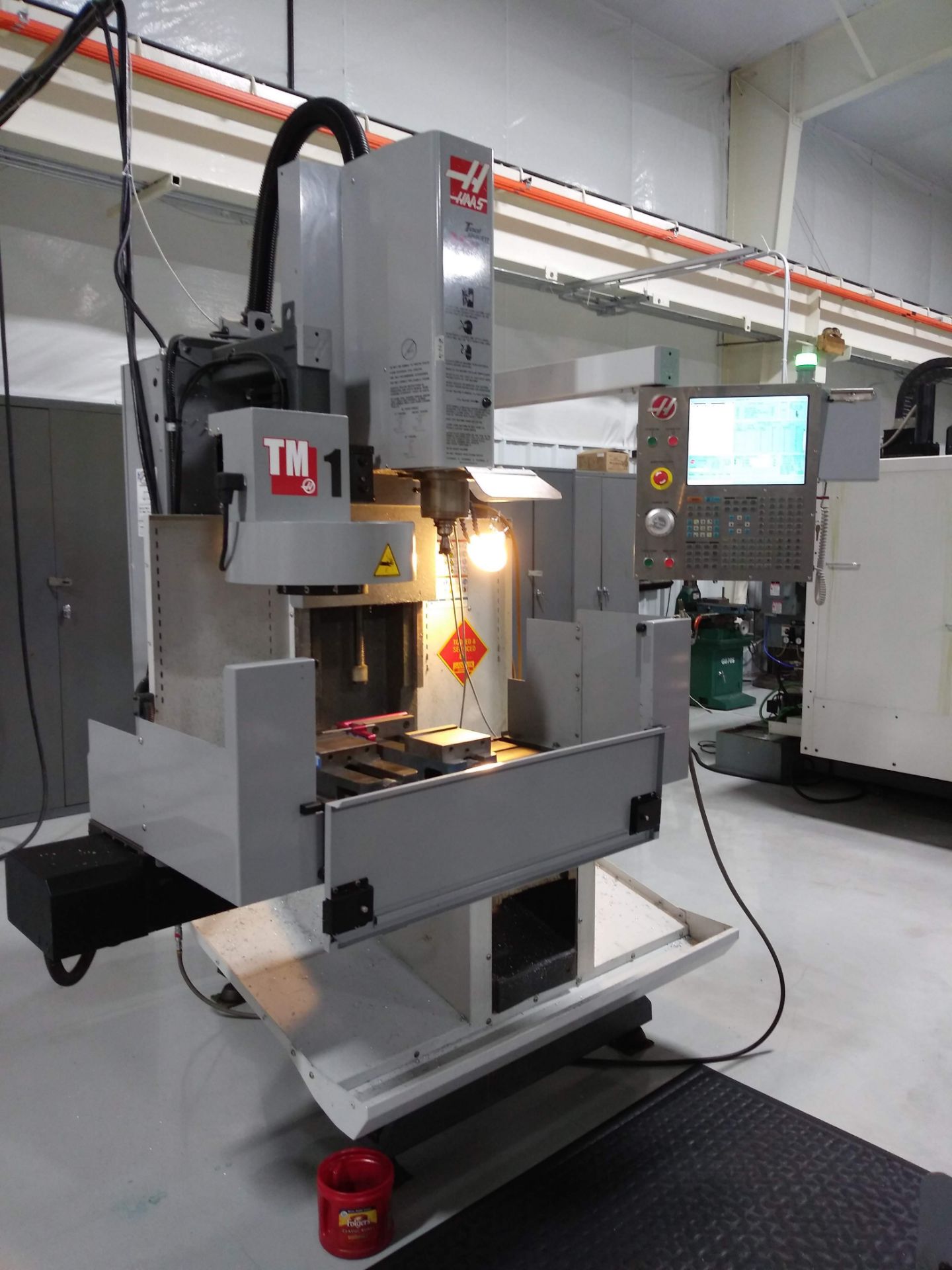 2010 HAAS MODEL TM-1 CNC TOOLROOM MILL: S/N 1078620; 10-POSITION AUTOMATIC TOOL CHANGER; 40 TAPER;