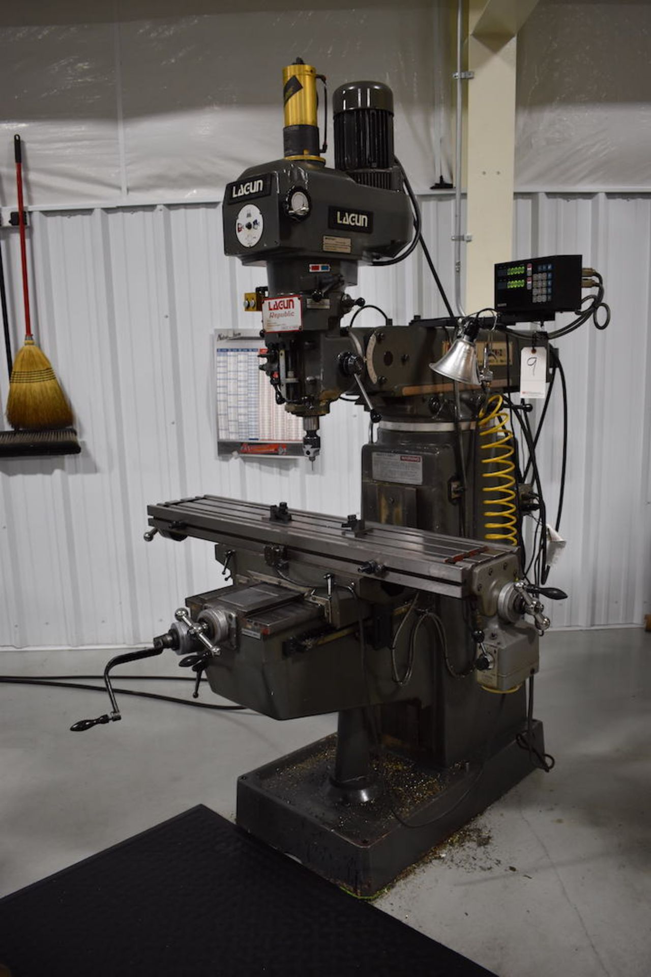 LAGUN 2.2KW MODEL FTV-2 VARIABLE SPEED VERTICAL MILLING MACHINE: S/N SE 37315; SONY LH31A-2 2-AXIS