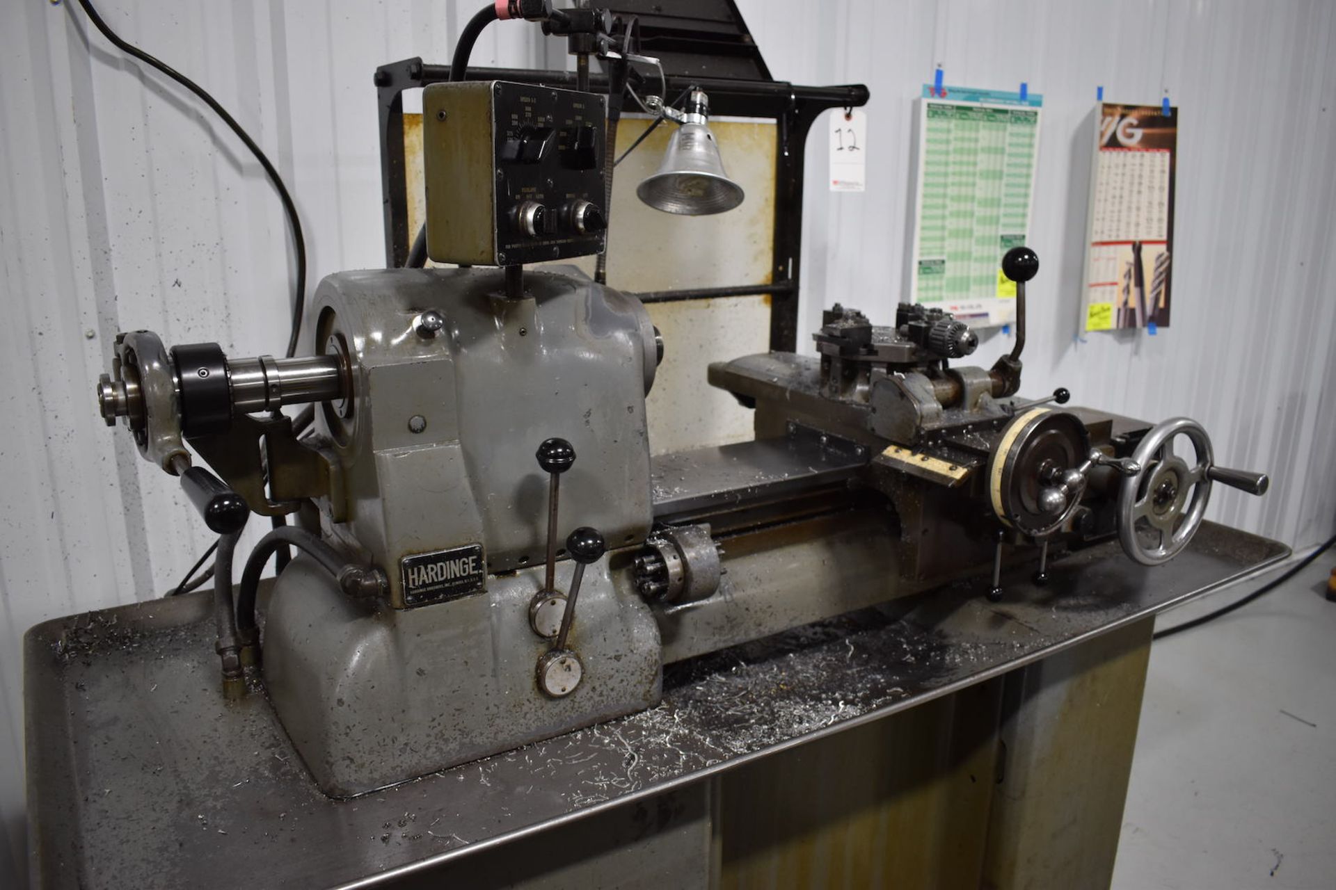 HARDINGE MODEL HC CHUCKER: S/N HC381A; 125-3000 RPM; VARIABLE CARRIAGE FEED; 8-POSITION TURRET; - Bild 4 aus 9