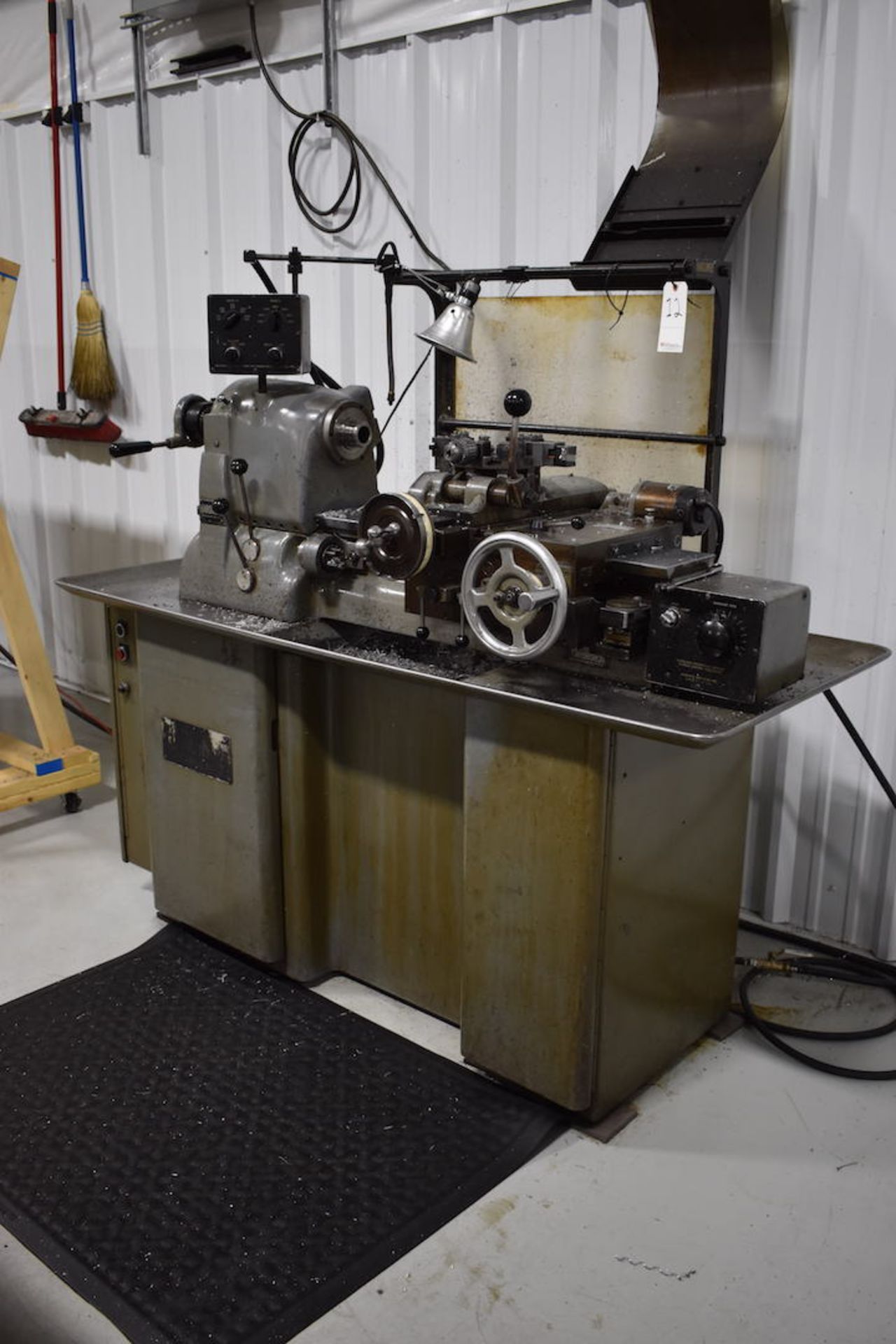 HARDINGE MODEL HC CHUCKER: S/N HC381A; 125-3000 RPM; VARIABLE CARRIAGE FEED; 8-POSITION TURRET;