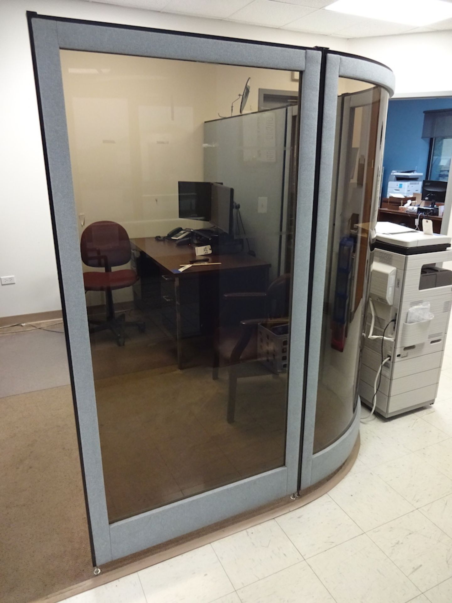 LOT: Office Cubicles - Image 2 of 2