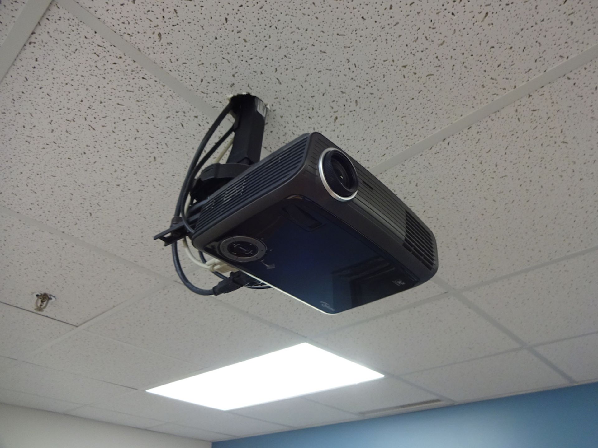 Optoma Ceiling Mounted Projector with Panoview 57 in. Screen