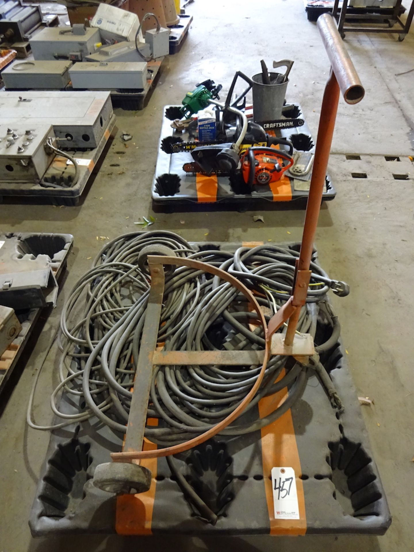 LOT: Assorted Power Cords