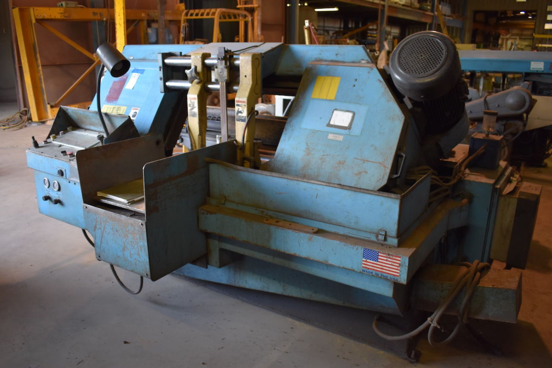 DoAll Model C410A Horizontal Band Saw, Hydraulic Feed (no monitor, needs repair) - Image 2 of 4