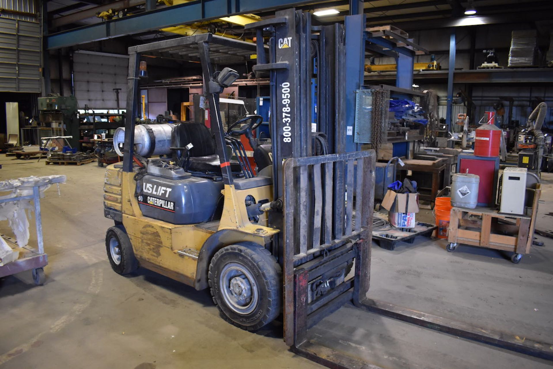 Caterpillar 5000 lb. 50 Series LP Forklift Truck, S/N 5AM04413, 60 in. Forks, 3-Stage Mast, Side - Image 2 of 4