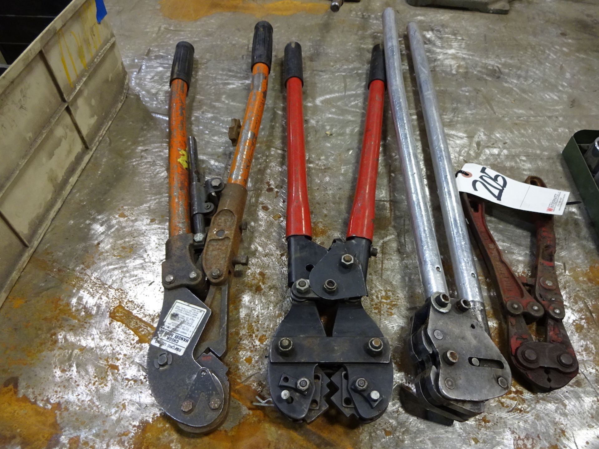 LOT: Assorted Hand Tools