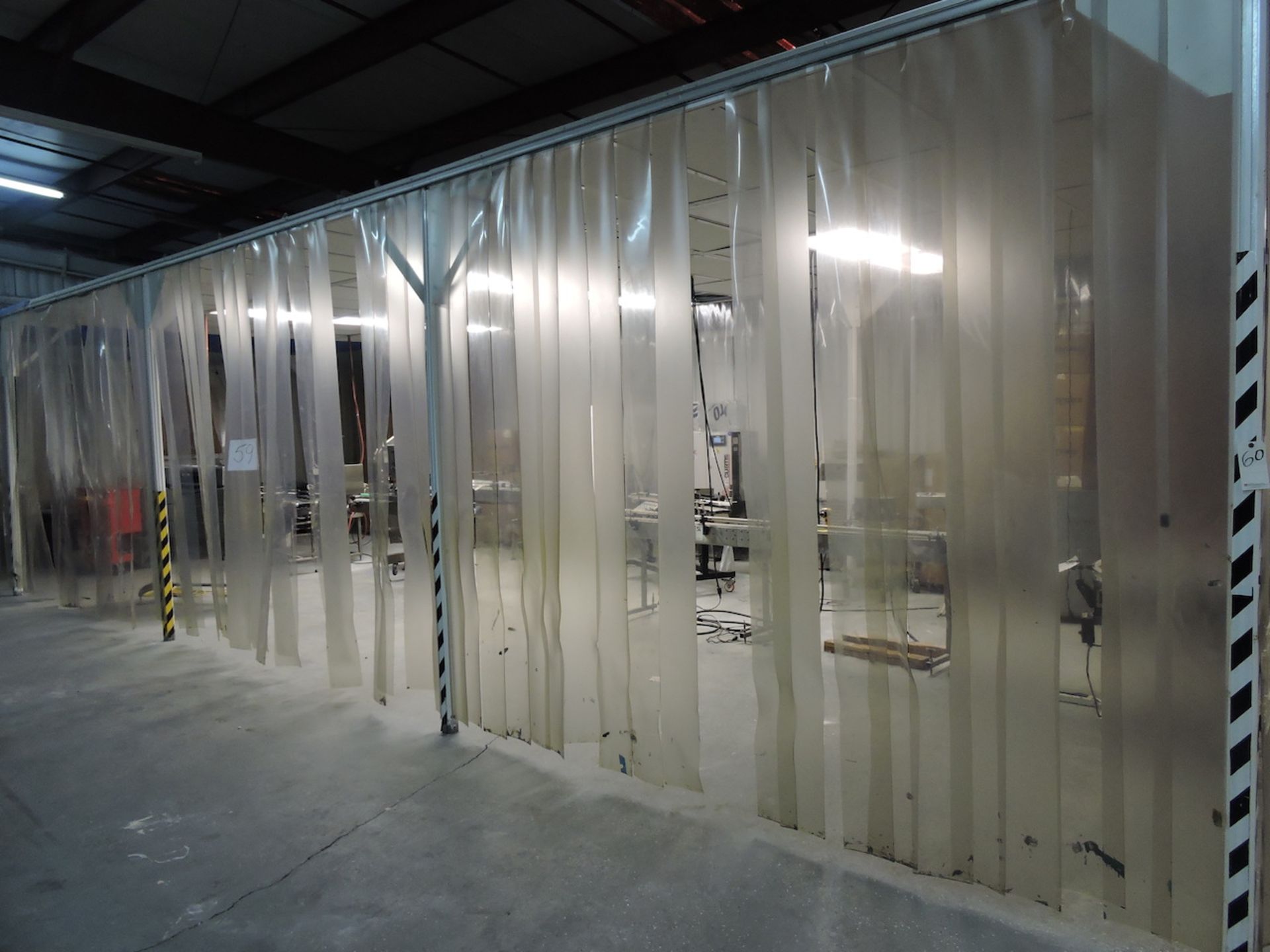 AIR PRODUCTS SOFTWALL CLEAN ROOM 16 FT X 48 FT WITH 40 FT OF LIGHTING AND CEILING - Image 4 of 9