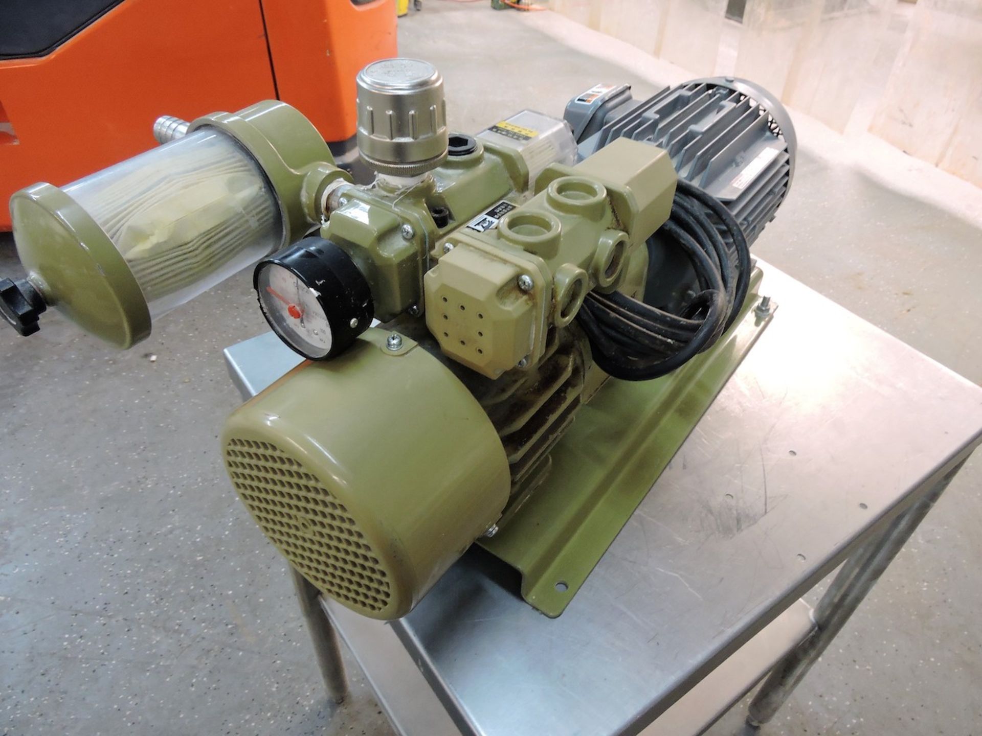 ORION DRY PUMP VACUUM PUMP 1.5KW - Image 2 of 4