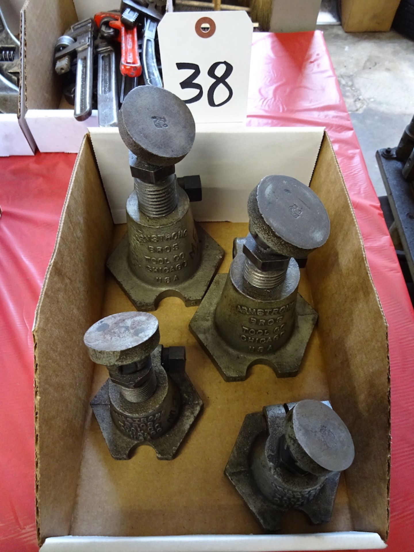 LOT: (4) Assorted Armstrong Levelers