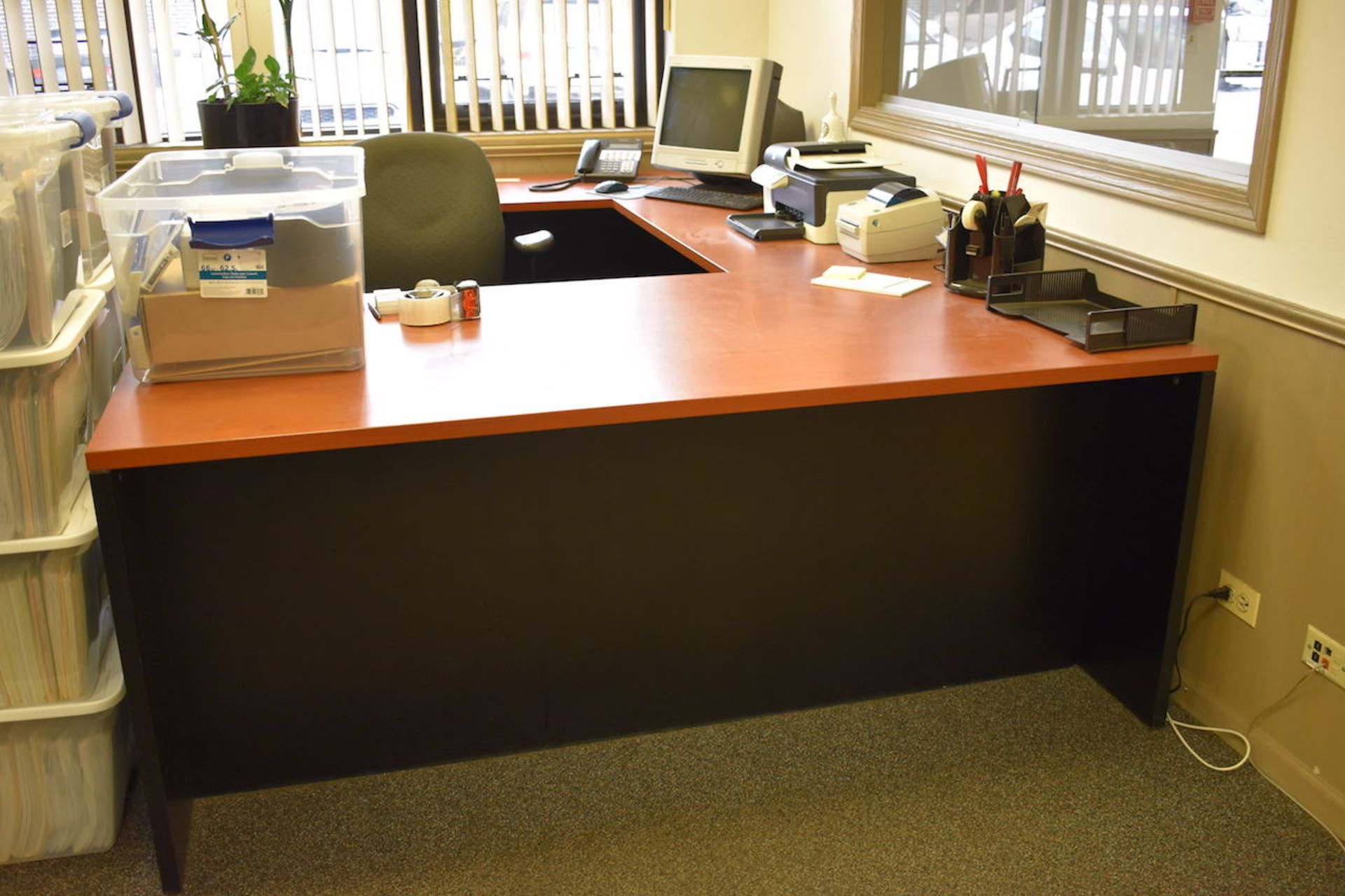 U-Shaped Desks with Chair