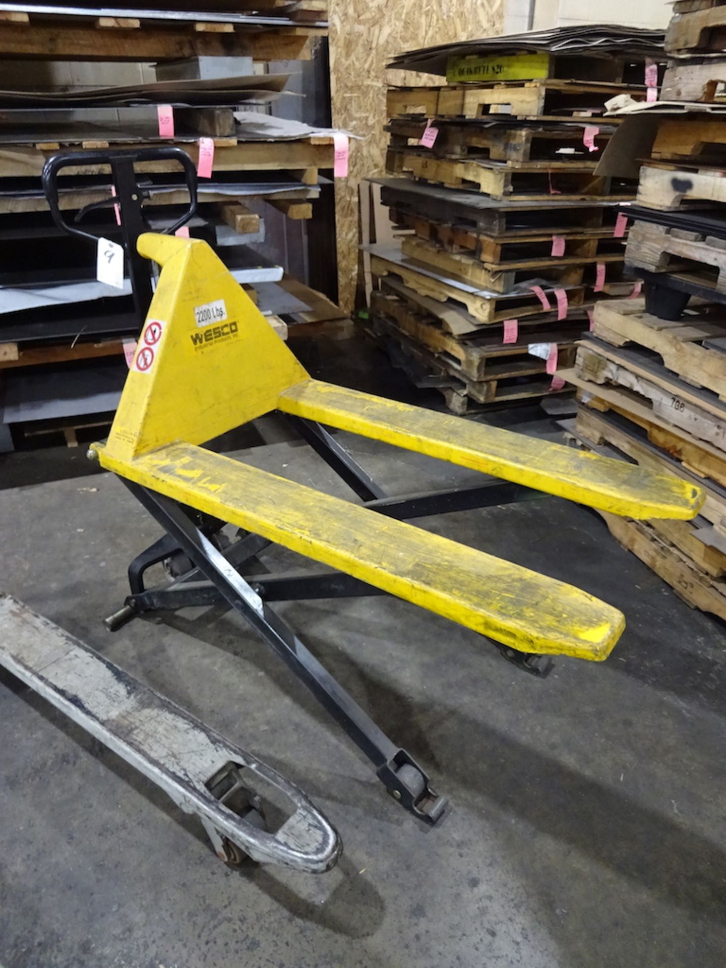 Wesco 2200 lb. Hydraulic Pallet Jack, 800mm Max. Lift Height, 1140mm Fork Length