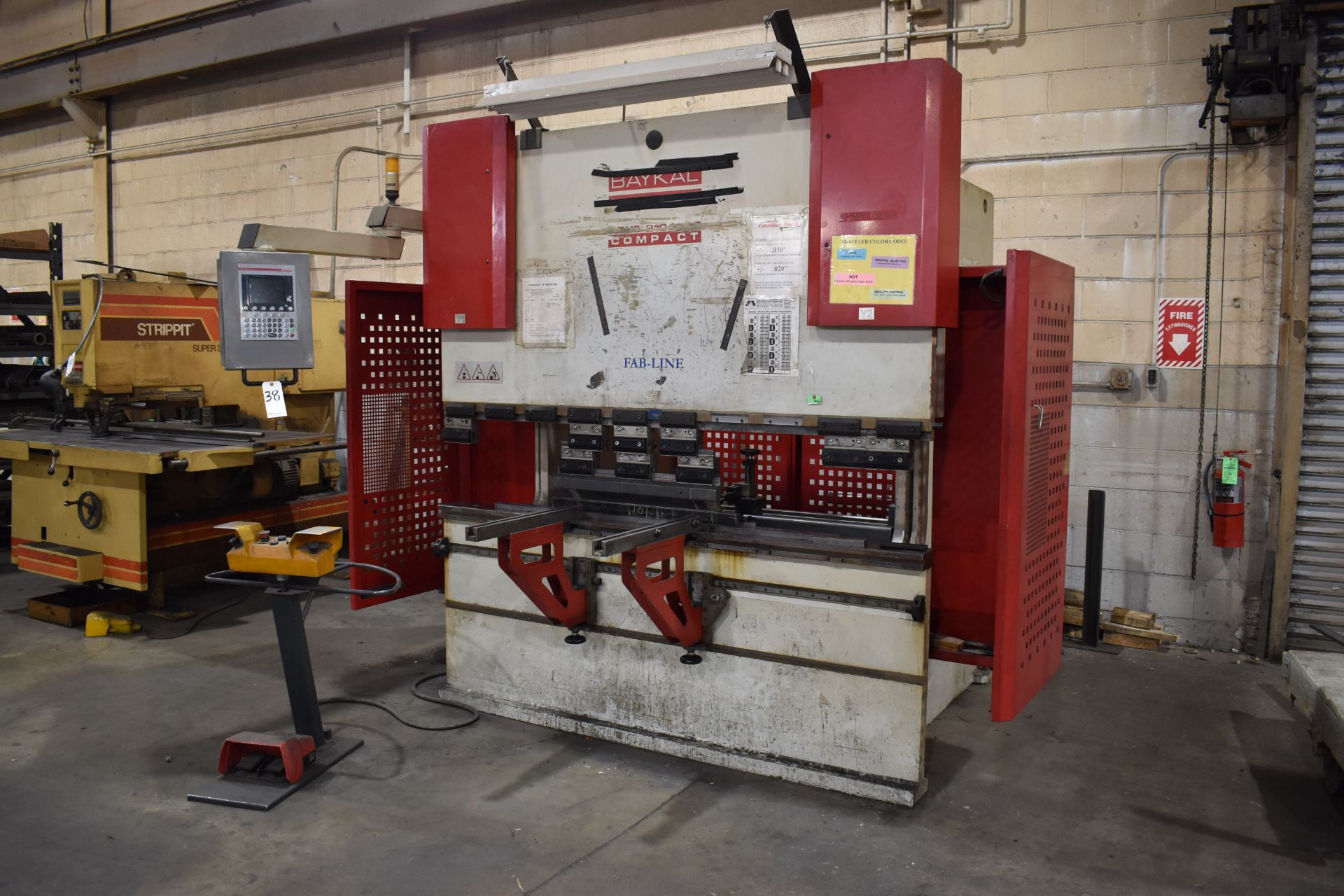 Baykal Fab-Line 82 in. x 60 Ton Type APHS2104X60 Compact CNC Hydraulic Press Brake, S/N 11513 (