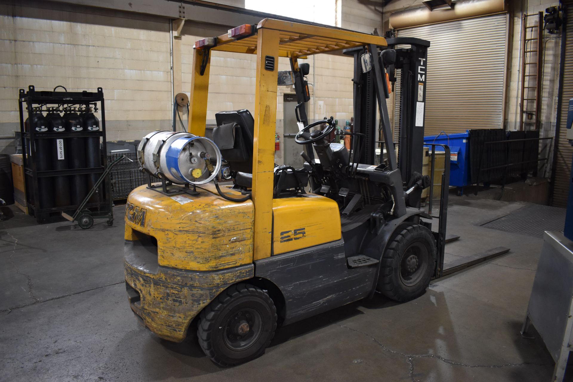 TCM 5000 lb. Model FG25N5T LP Forklift Truck, S/N A31757815, 2-Stage Mast, 60 in. Forks with - Image 2 of 8