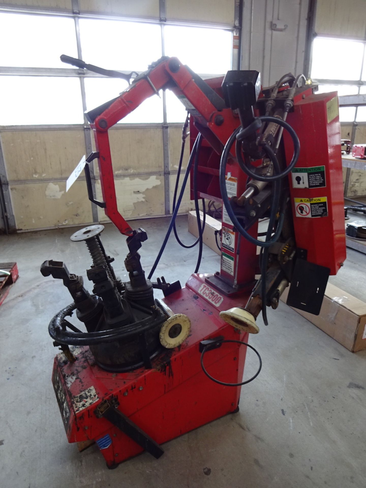 HUNTER MODEL TC 3500 TIRE CHANGER - Image 2 of 3