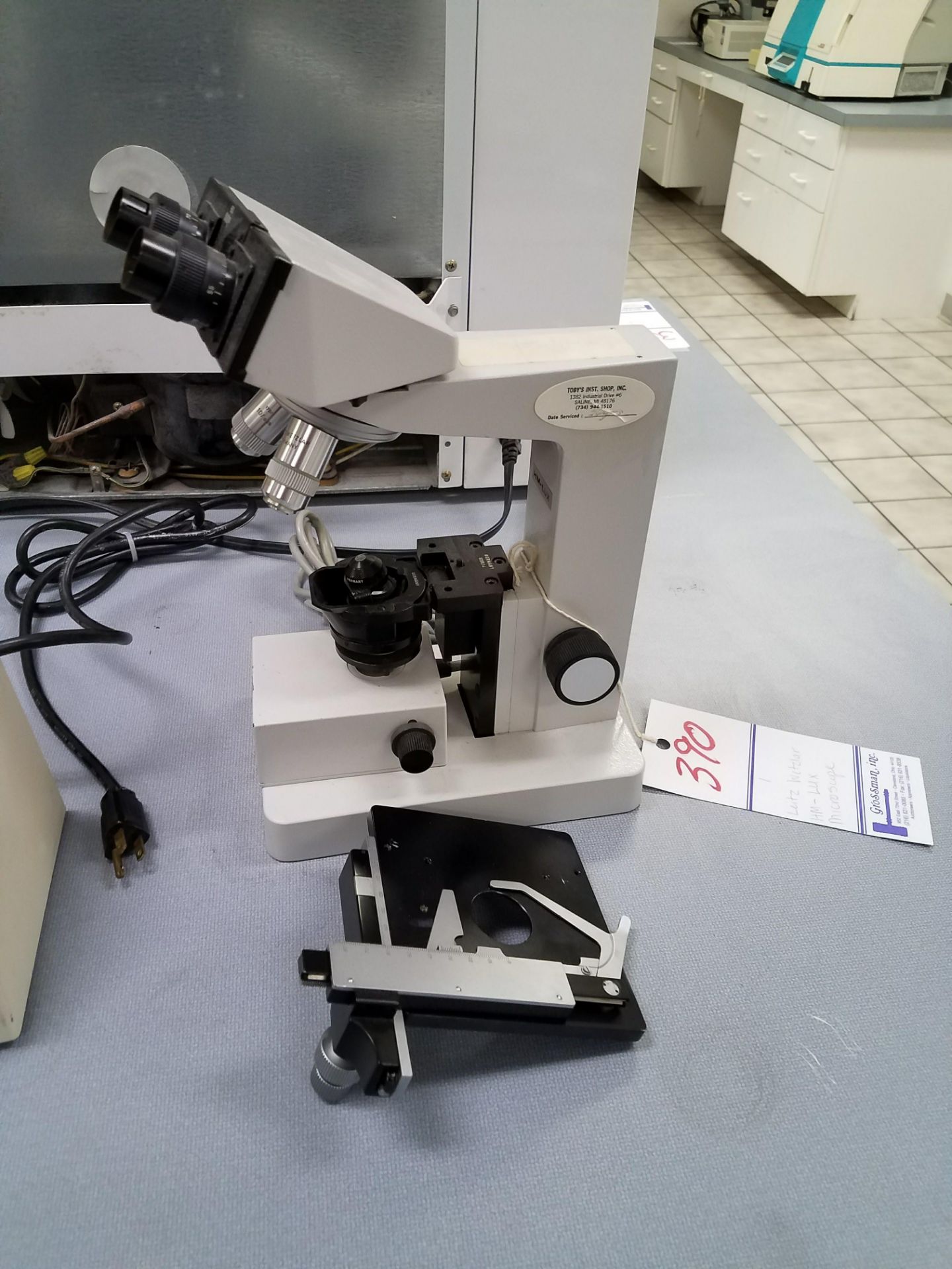 1 LEITZ WETZLAR HM-LUX MICROSCOPE