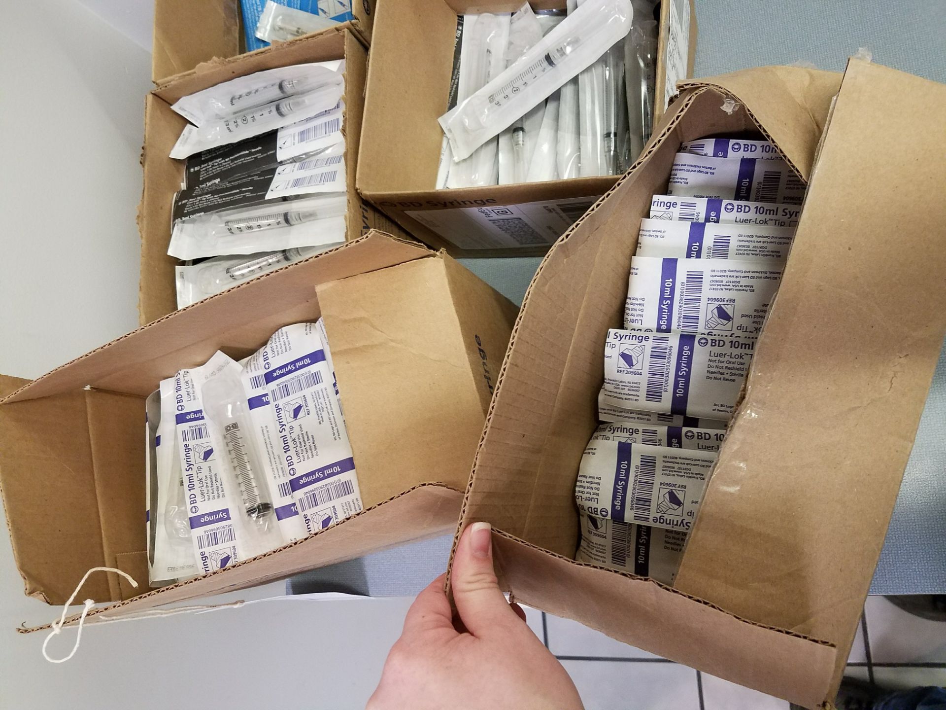6 BOXES OF DISPOSABLE SYRINGS - Image 6 of 6