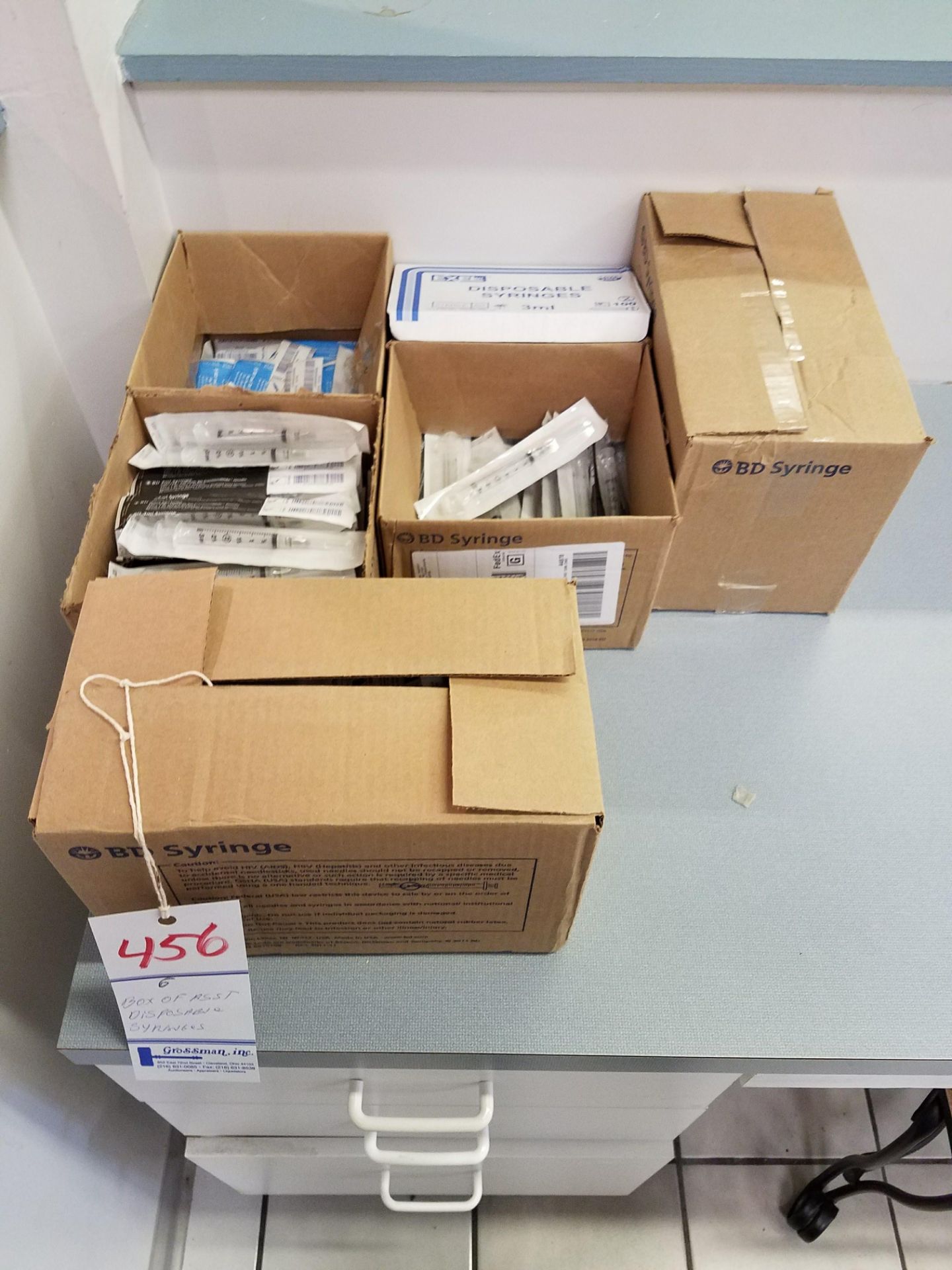 6 BOXES OF DISPOSABLE SYRINGS