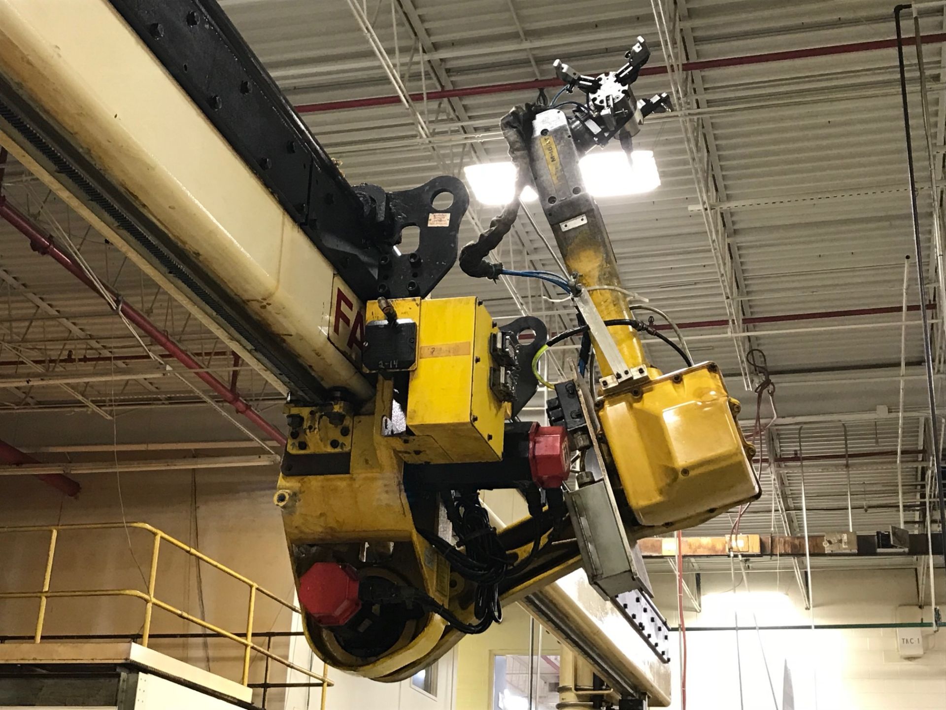 FANUC GANTRY ROBOT WITH 23' RAIL, MODEL M-16IT, RJ3 CONTROL, SN E99700189, YEAR 07-99 LOCATION IL - Image 3 of 4