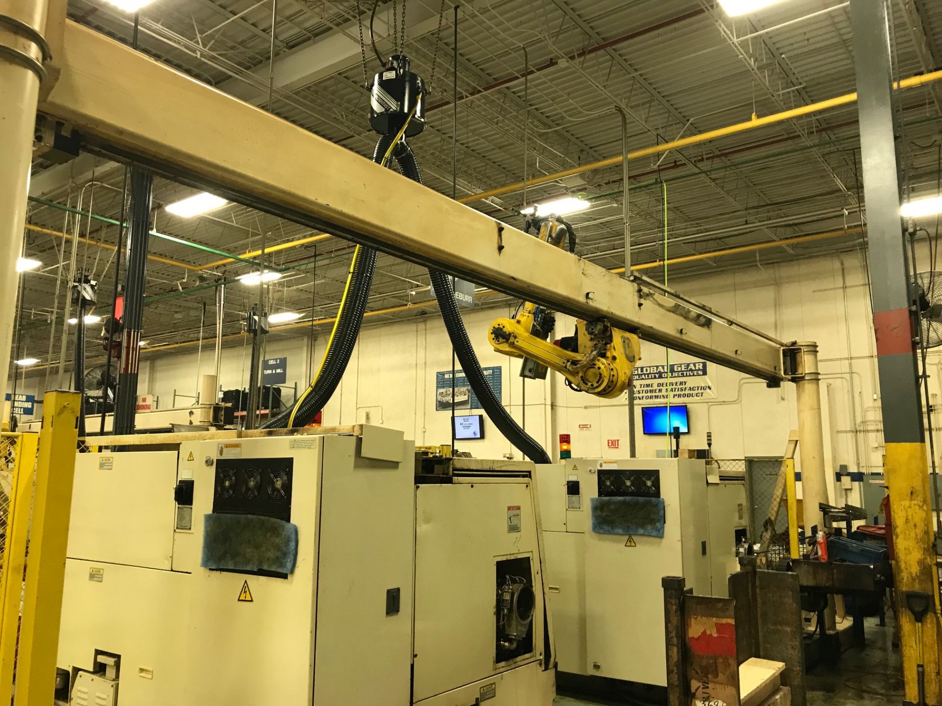 FANUC GANTRY ROBOT WITH 23' RAIL, MODEL M-16IT, RJ3 CONTROL, SN E99700189, YEAR 07-99 LOCATION IL - Image 2 of 4